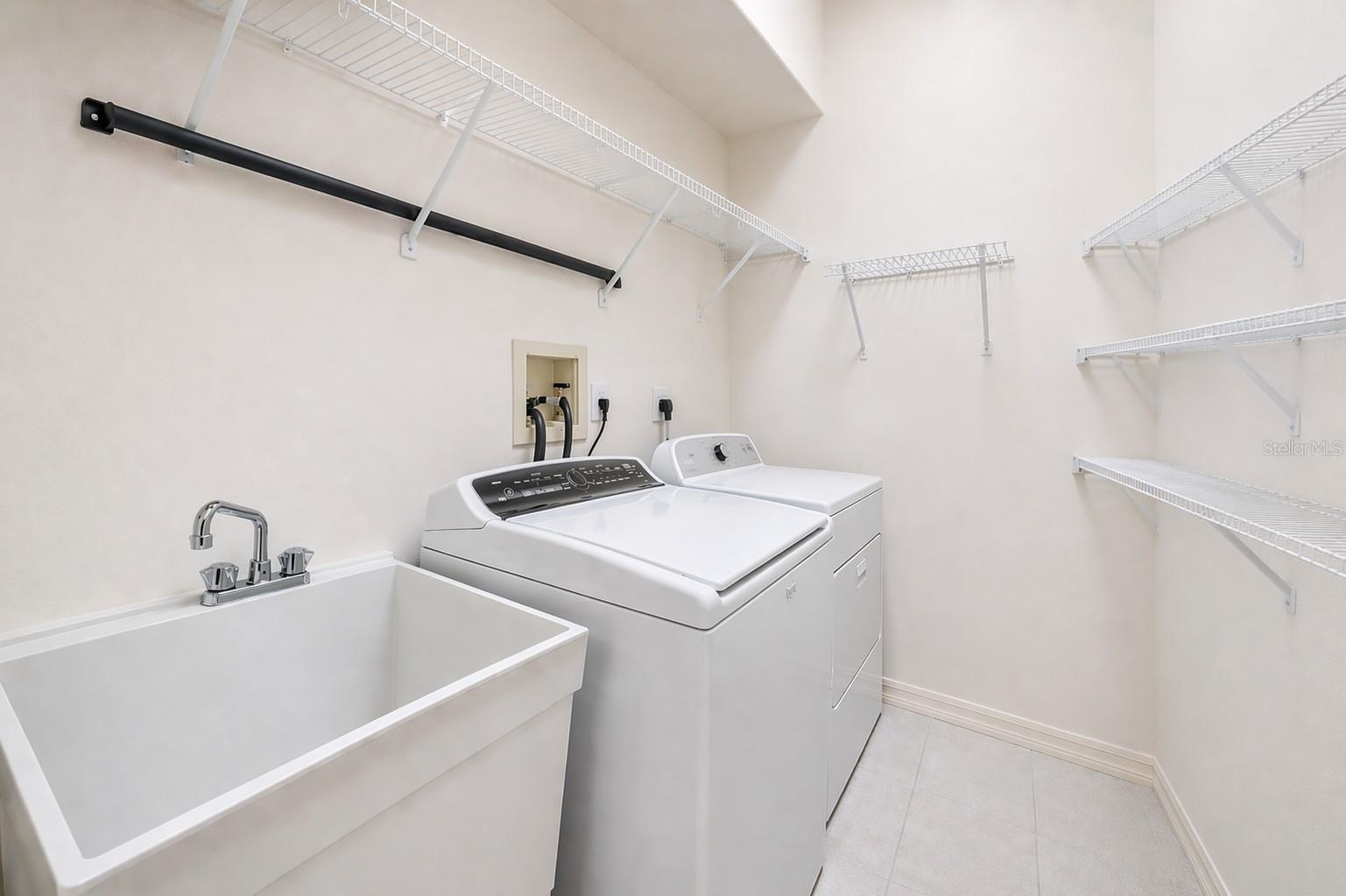 7220 SOUTHGATE CT, SARASOTA, FL, 34243