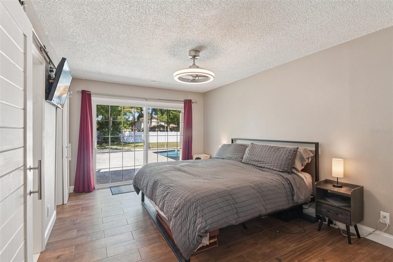 10000 W BAY ST, SEMINOLE, FL, 33776