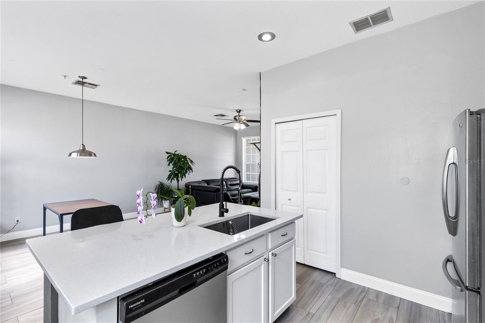 6187 CHAPLEDALE DR, ORLANDO, FL, 32829