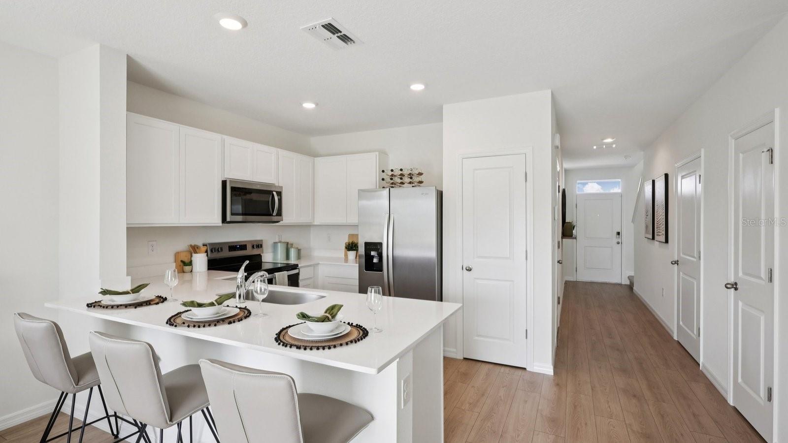 31185 MIDNIGHT SUN WAY, WESLEY CHAPEL, FL, 33545