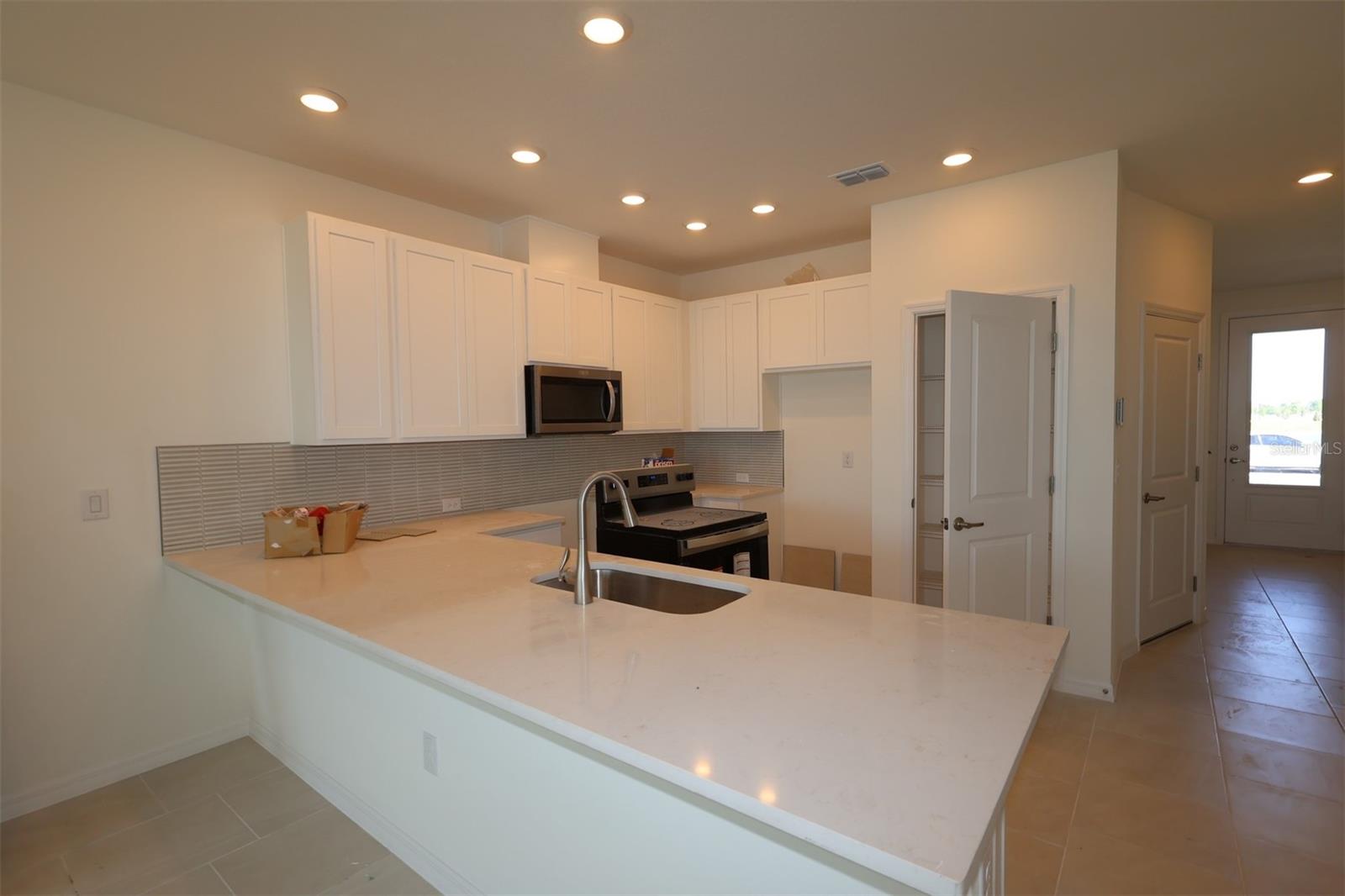 6333 JENSEN VIEW AVE, APOLLO BEACH, FL, 33572