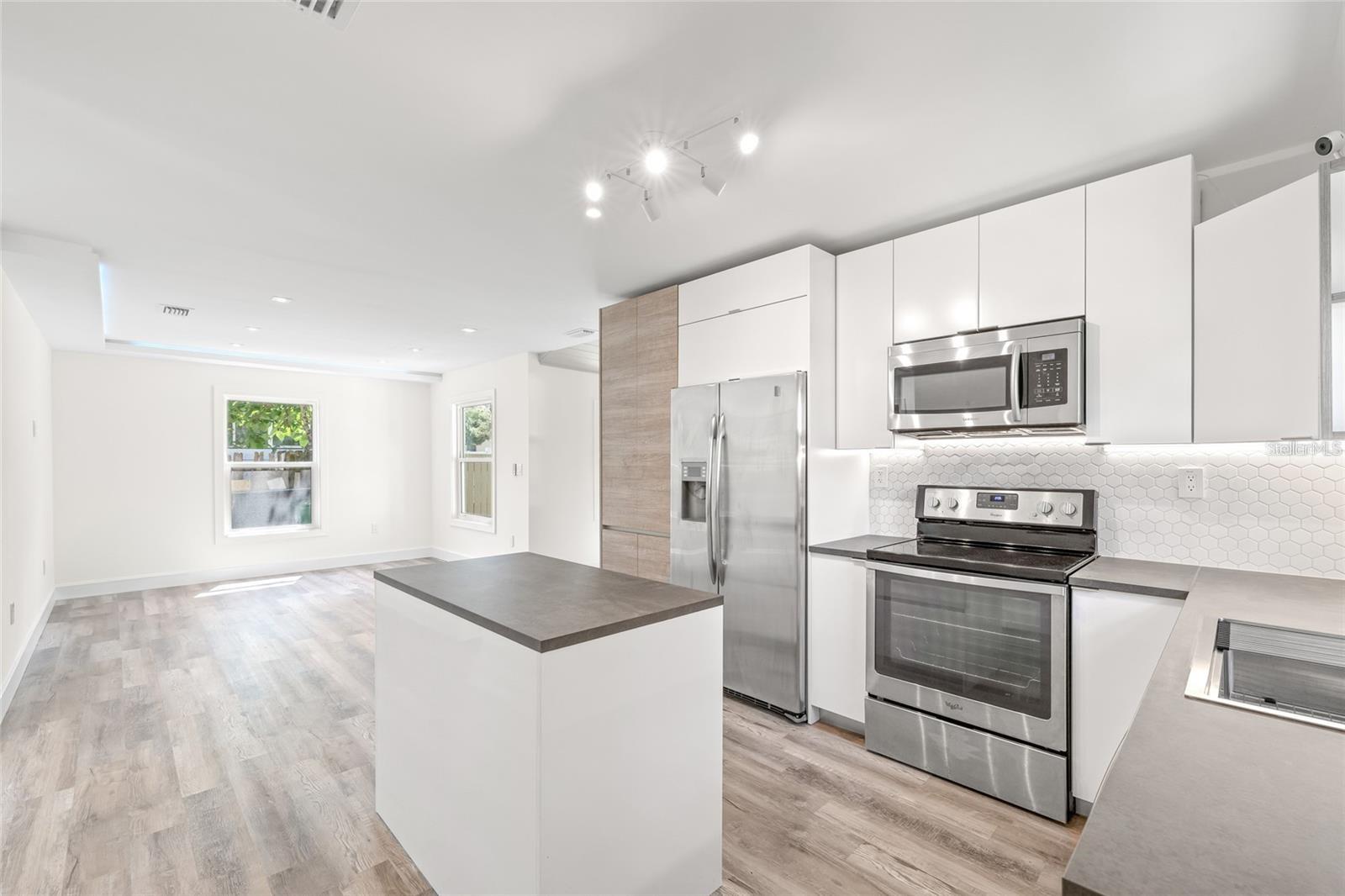 6907 20TH ST, TAMPA, FL, 33610