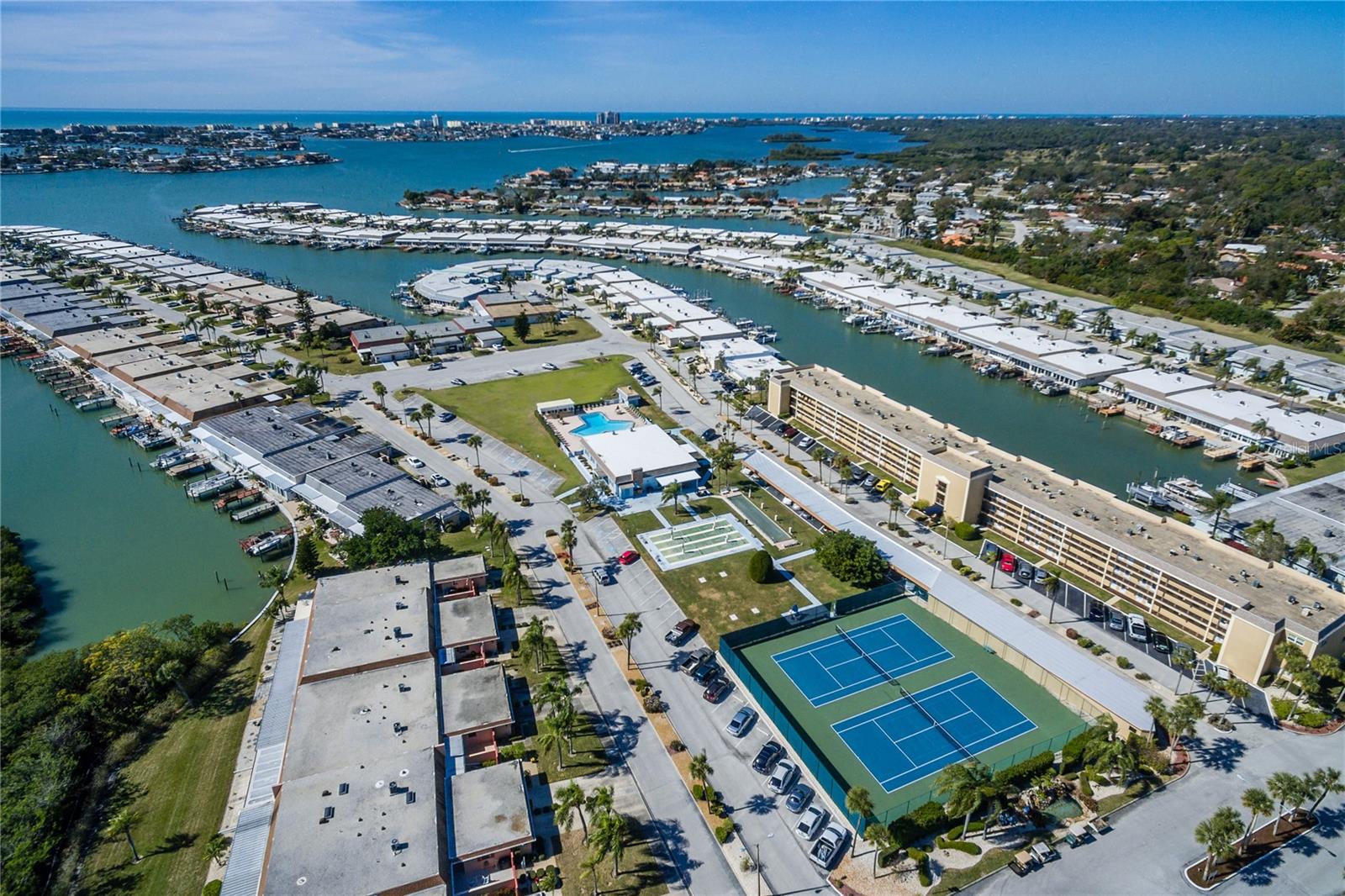 1 S BOCA CIEGA POINT BLVD #204, ST PETERSBURG, FL, 33708