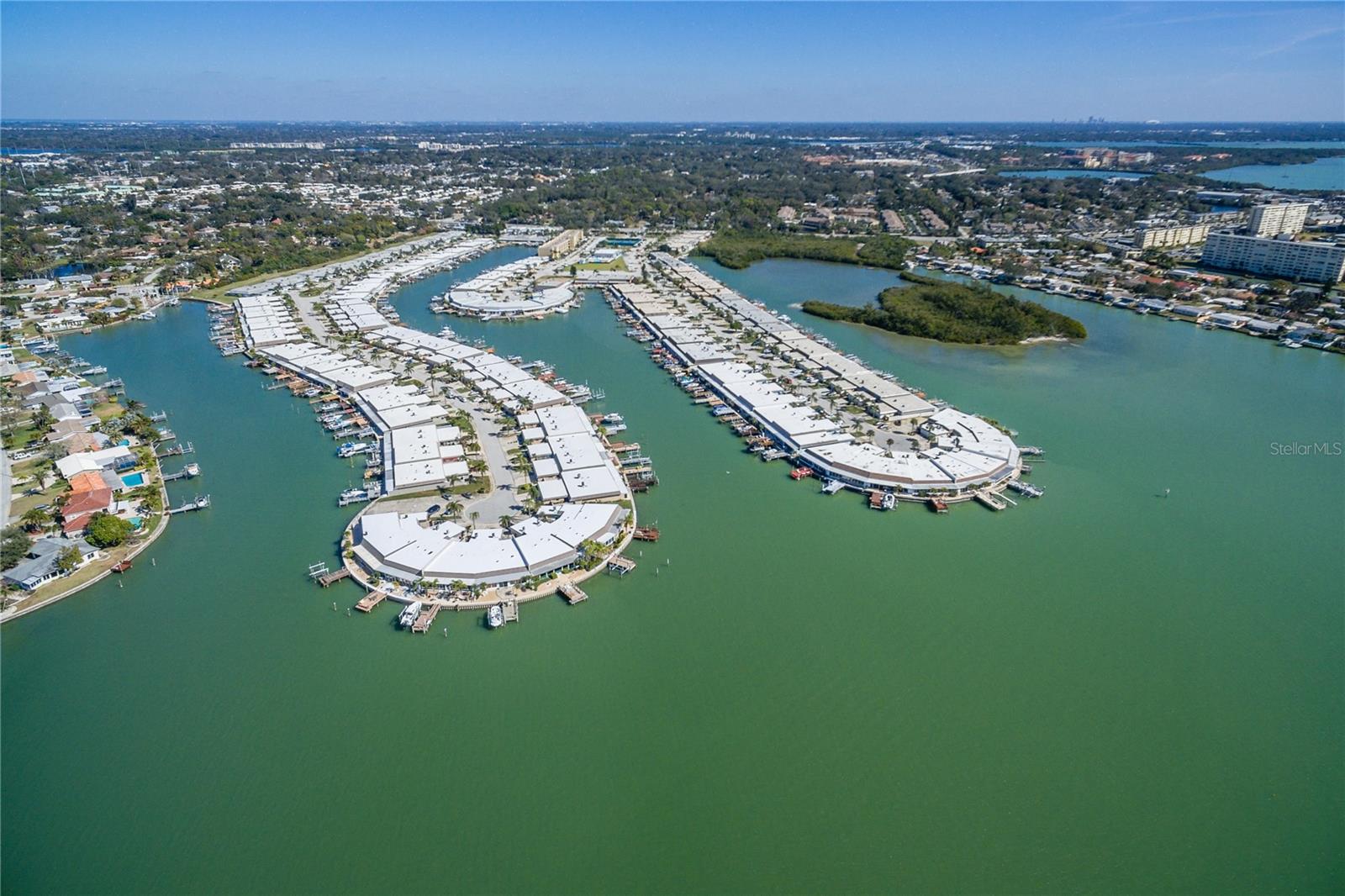 1 S BOCA CIEGA POINT BLVD #204, ST PETERSBURG, FL, 33708