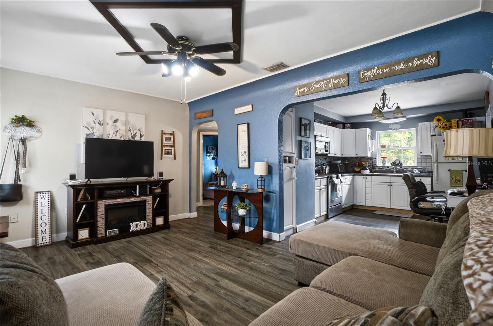10895 71ST AVE, SEMINOLE, FL, 33772