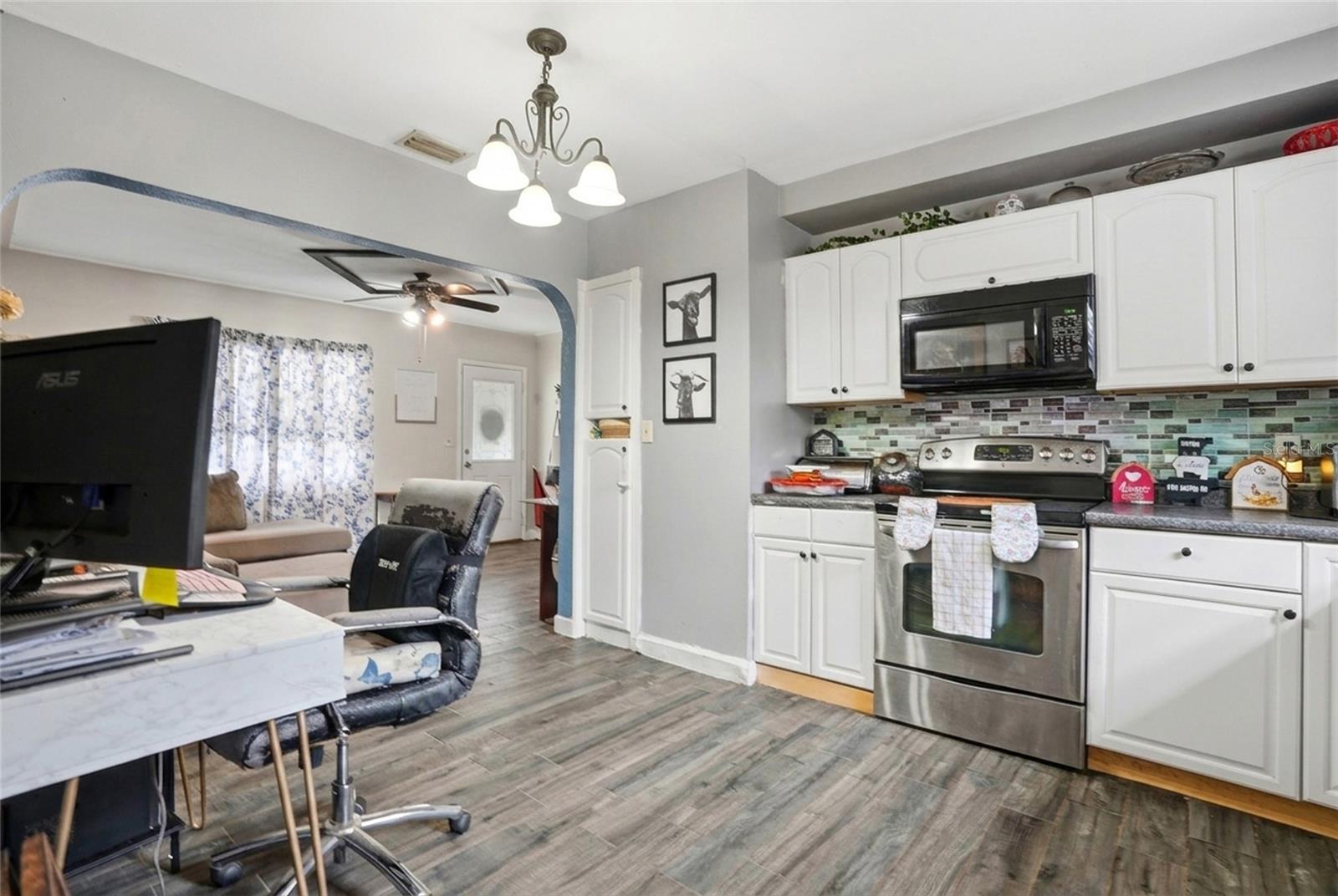10895 71ST AVE, SEMINOLE, FL, 33772