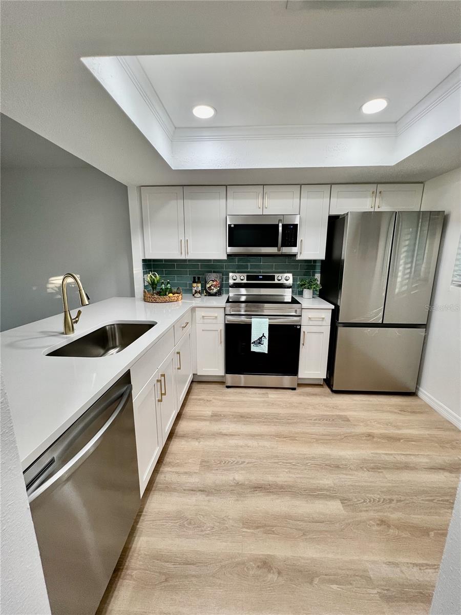 3504 BENEVA RD #206, SARASOTA, FL, 34232