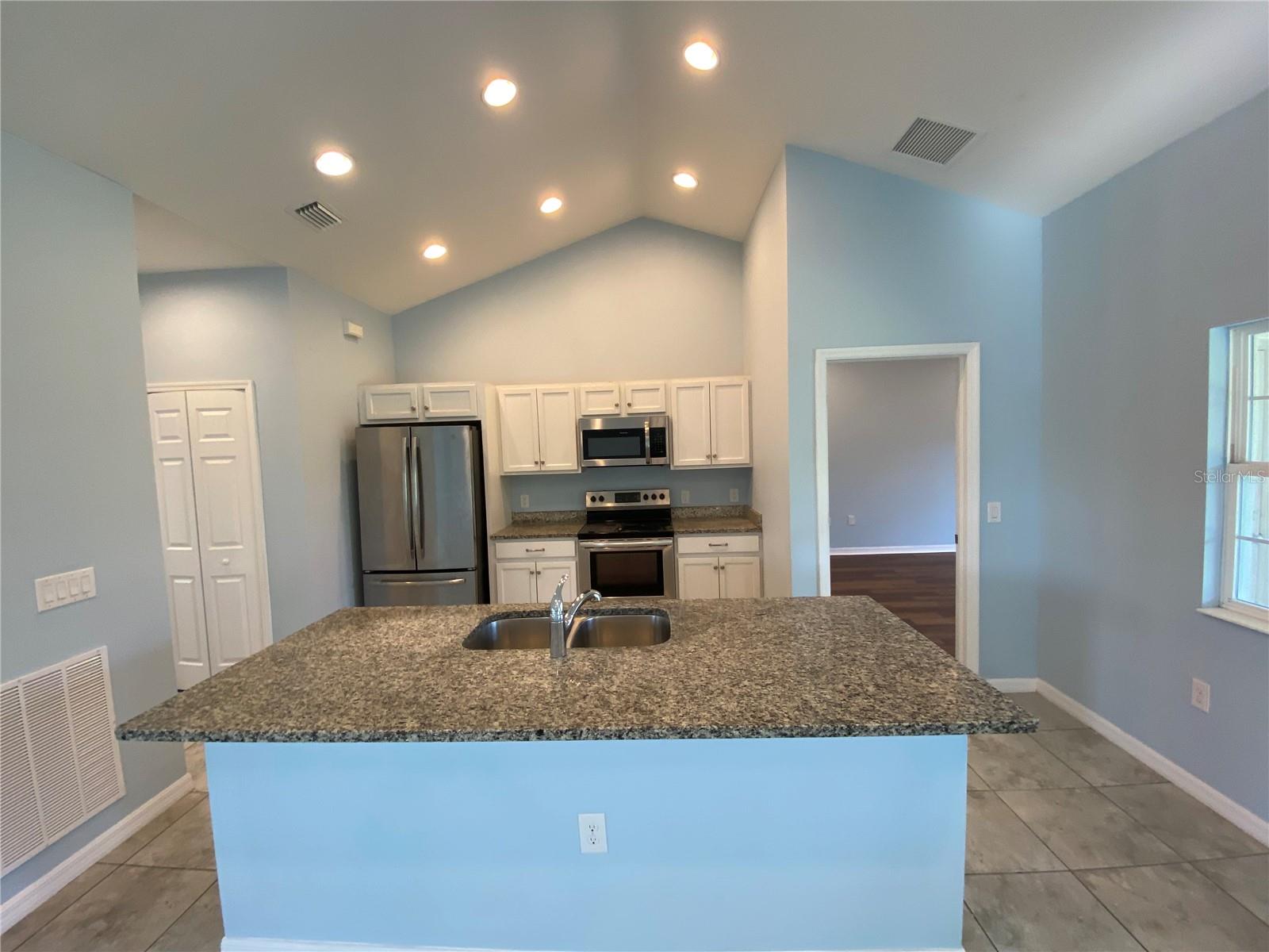 18235 EAU GALLIE CIR, PORT CHARLOTTE, FL, 33948