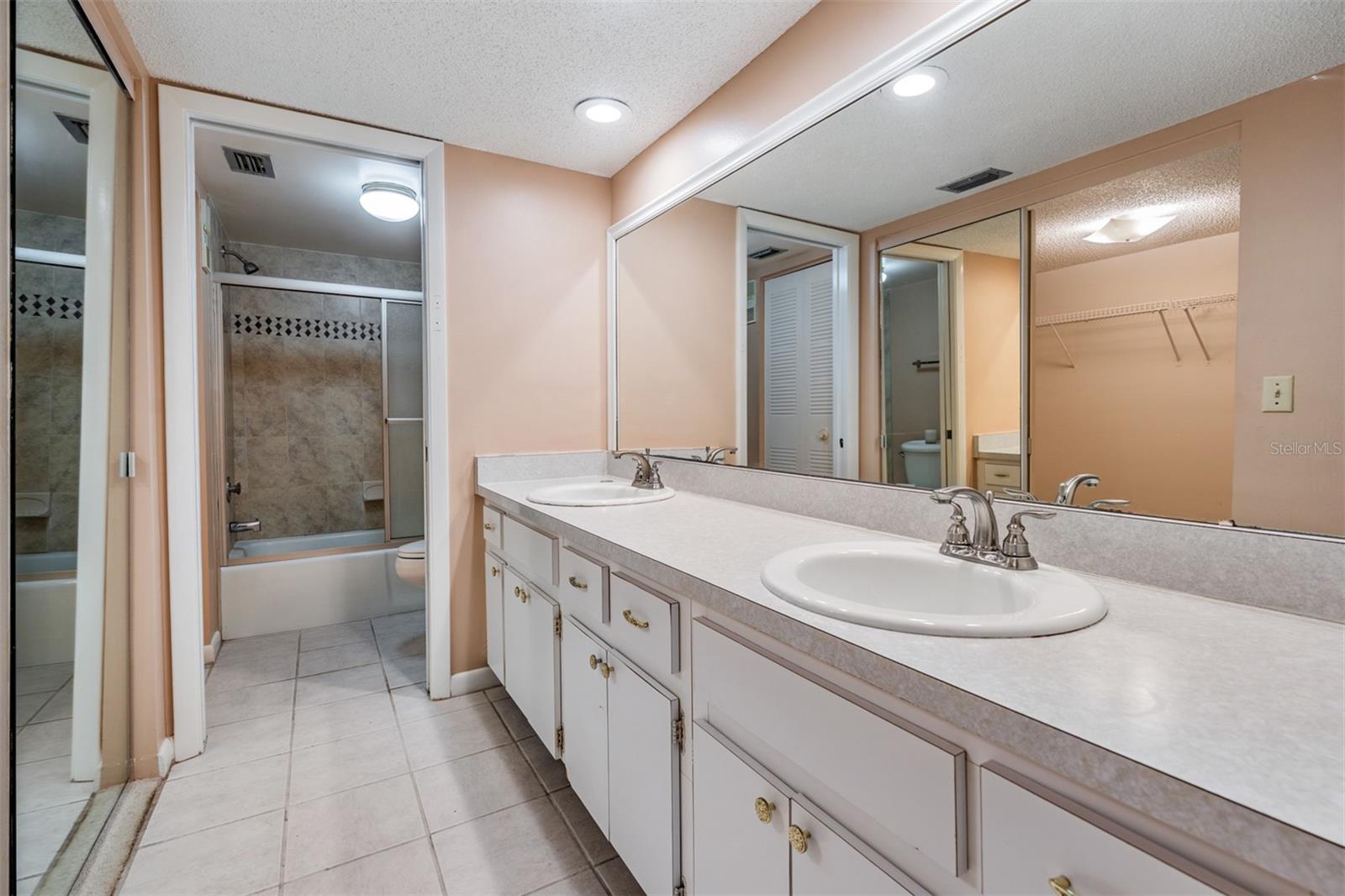 225 COUNTRY CLUB DR #1209, LARGO, FL, 33771