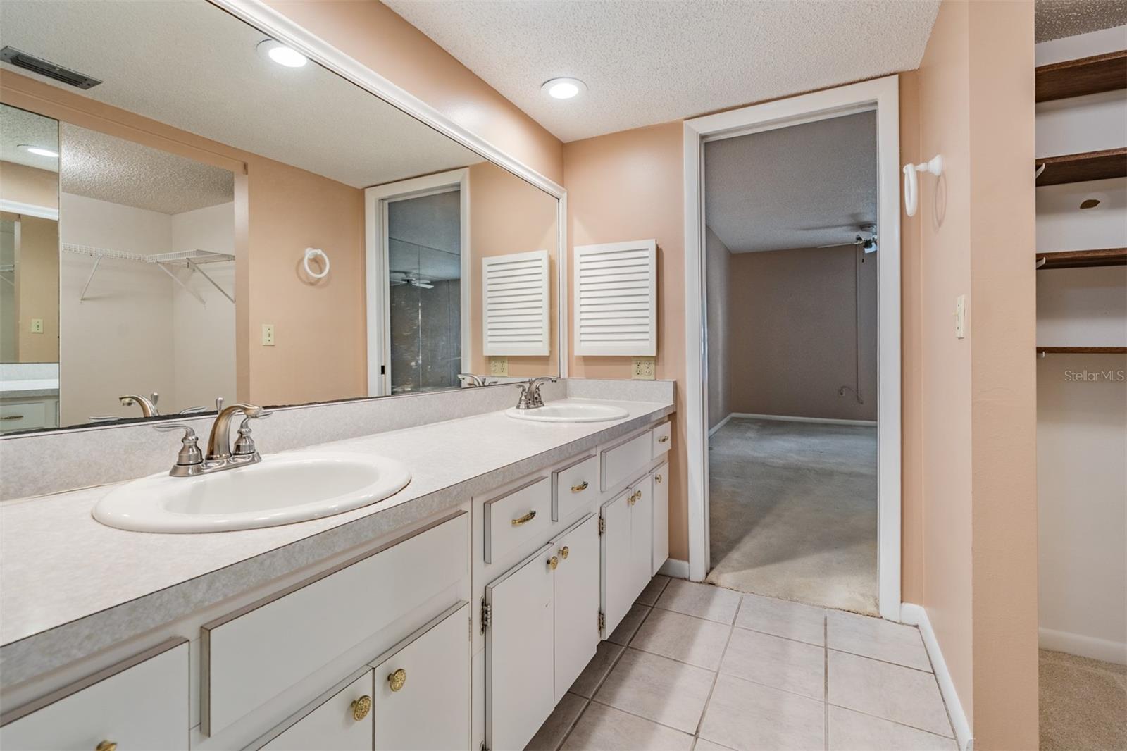 225 COUNTRY CLUB DR #1209, LARGO, FL, 33771