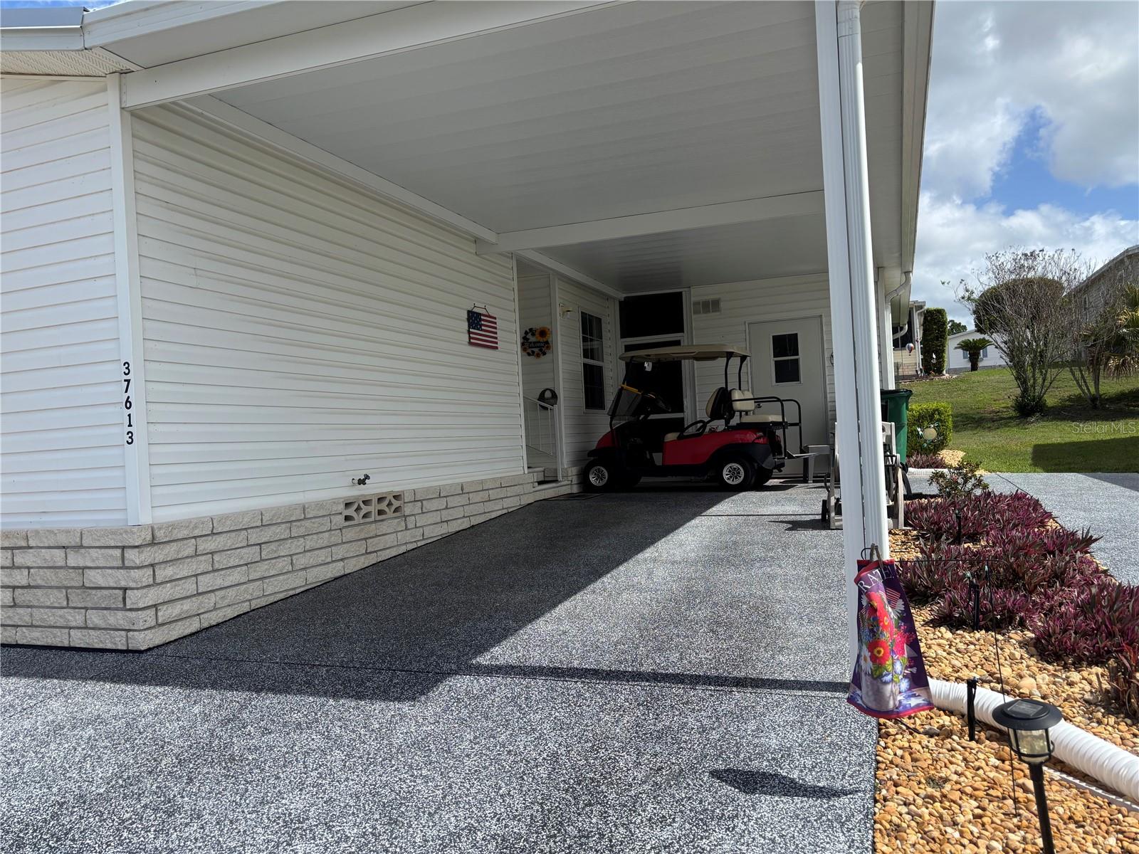 37613 NEUKOM AVE, ZEPHYRHILLS, FL, 33541