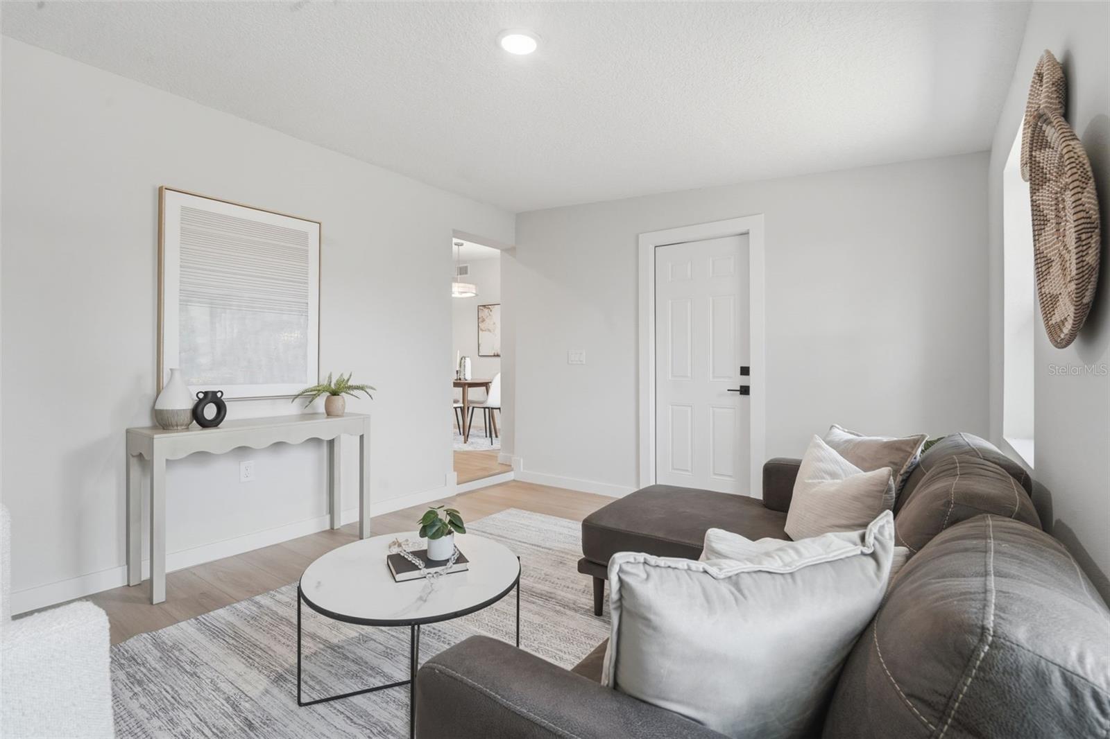 725 LOGAN DR, LONGWOOD, FL, 32750