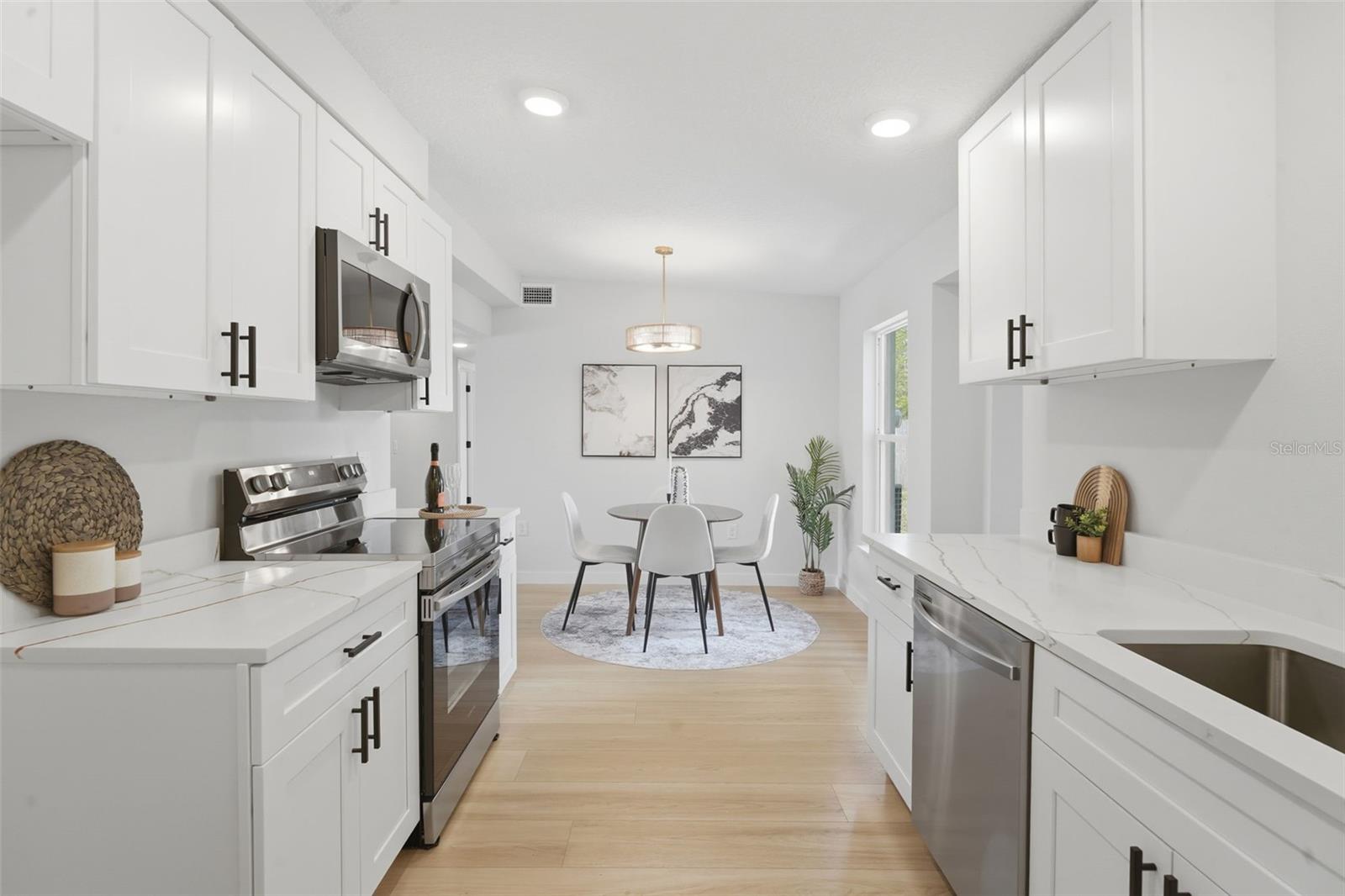 725 LOGAN DR, LONGWOOD, FL, 32750