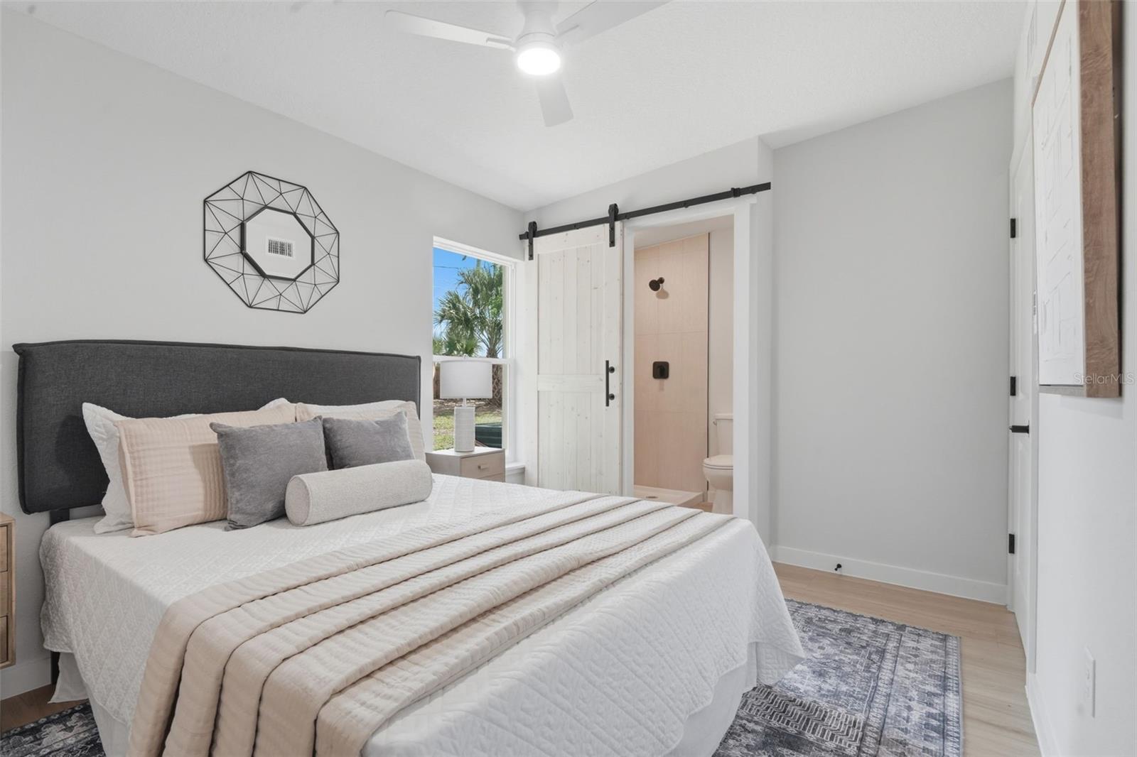 725 LOGAN DR, LONGWOOD, FL, 32750