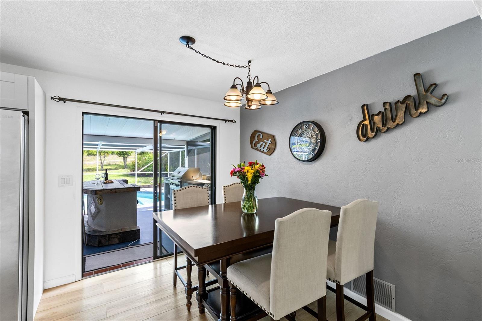 680 N APACHE CIR, DELTONA, FL, 32725