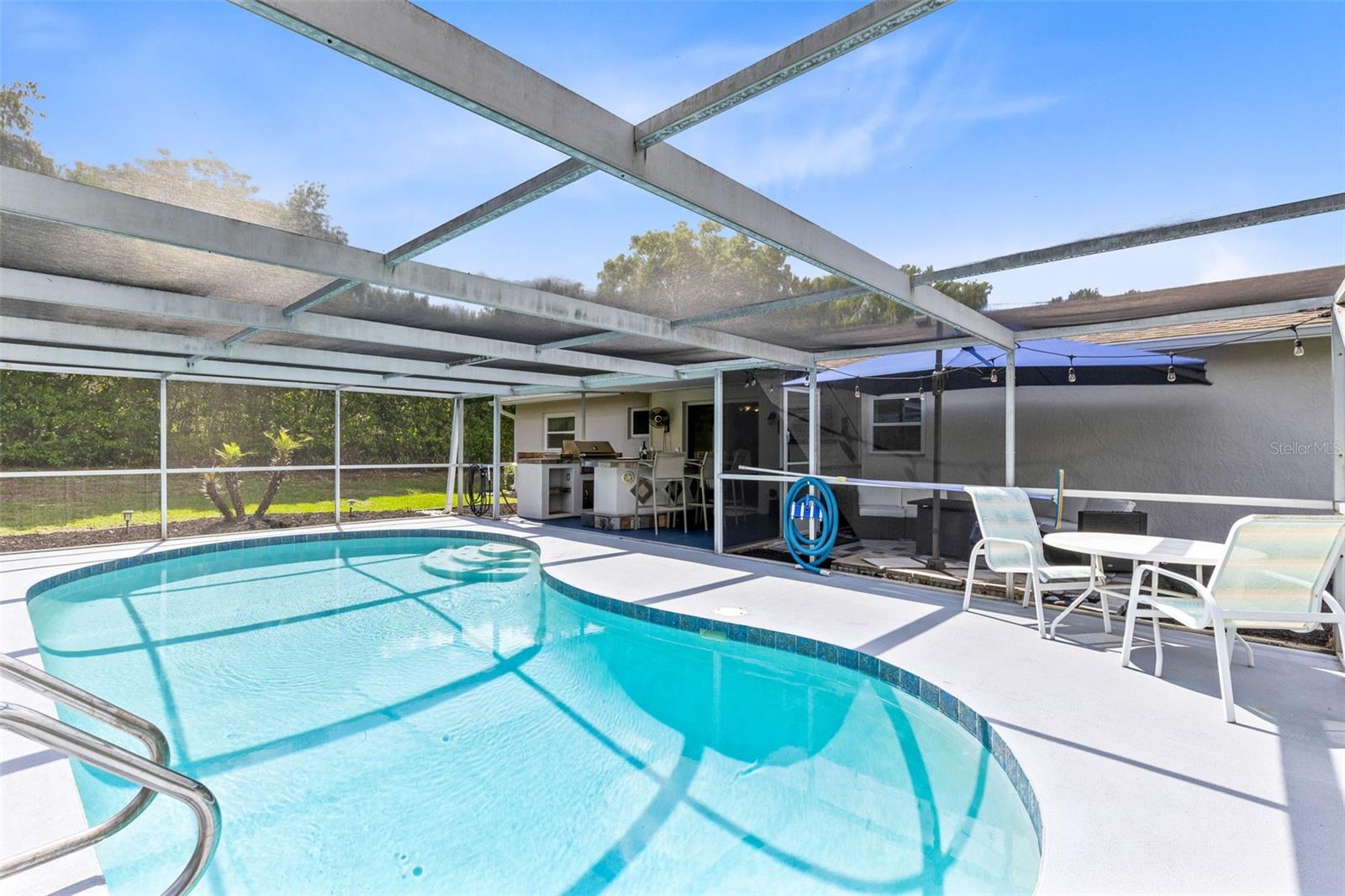 680 N APACHE CIR, DELTONA, FL, 32725