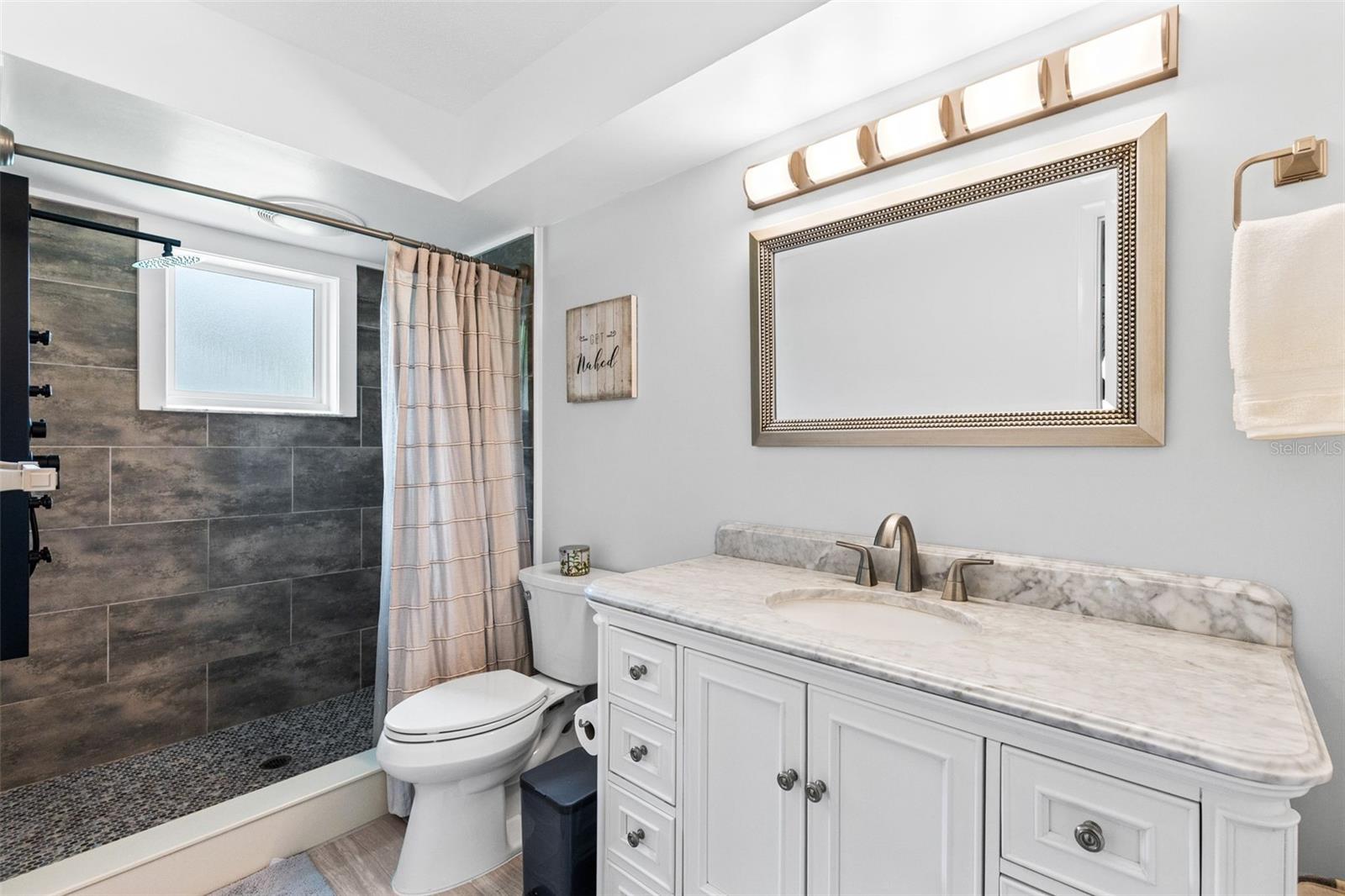 680 N APACHE CIR, DELTONA, FL, 32725