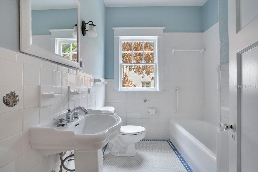 1565 FOREST AVE, WINTER PARK, FL, 32789