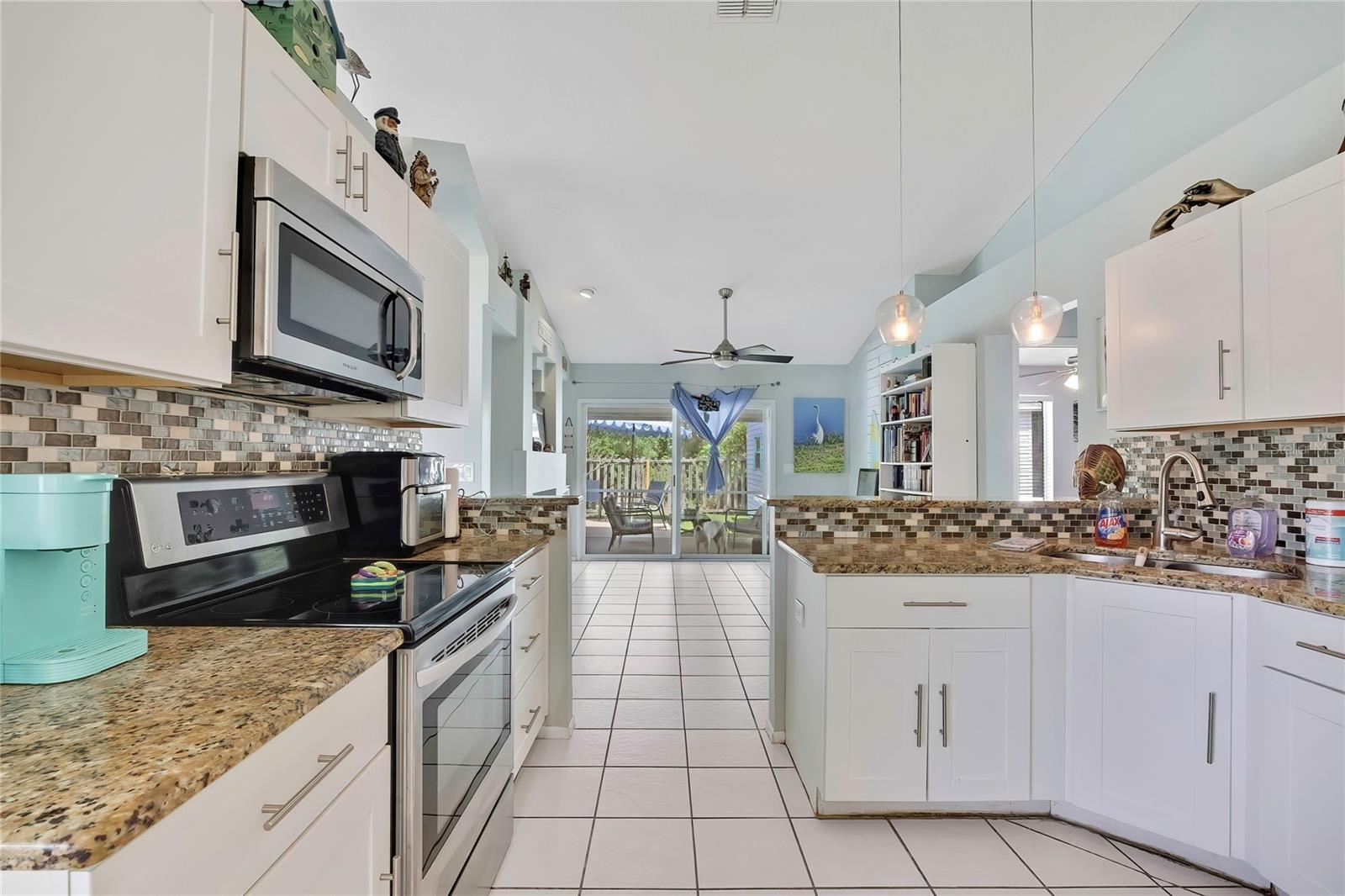 7451 SWAN LAKE DR, NEW PORT RICHEY, FL, 34655