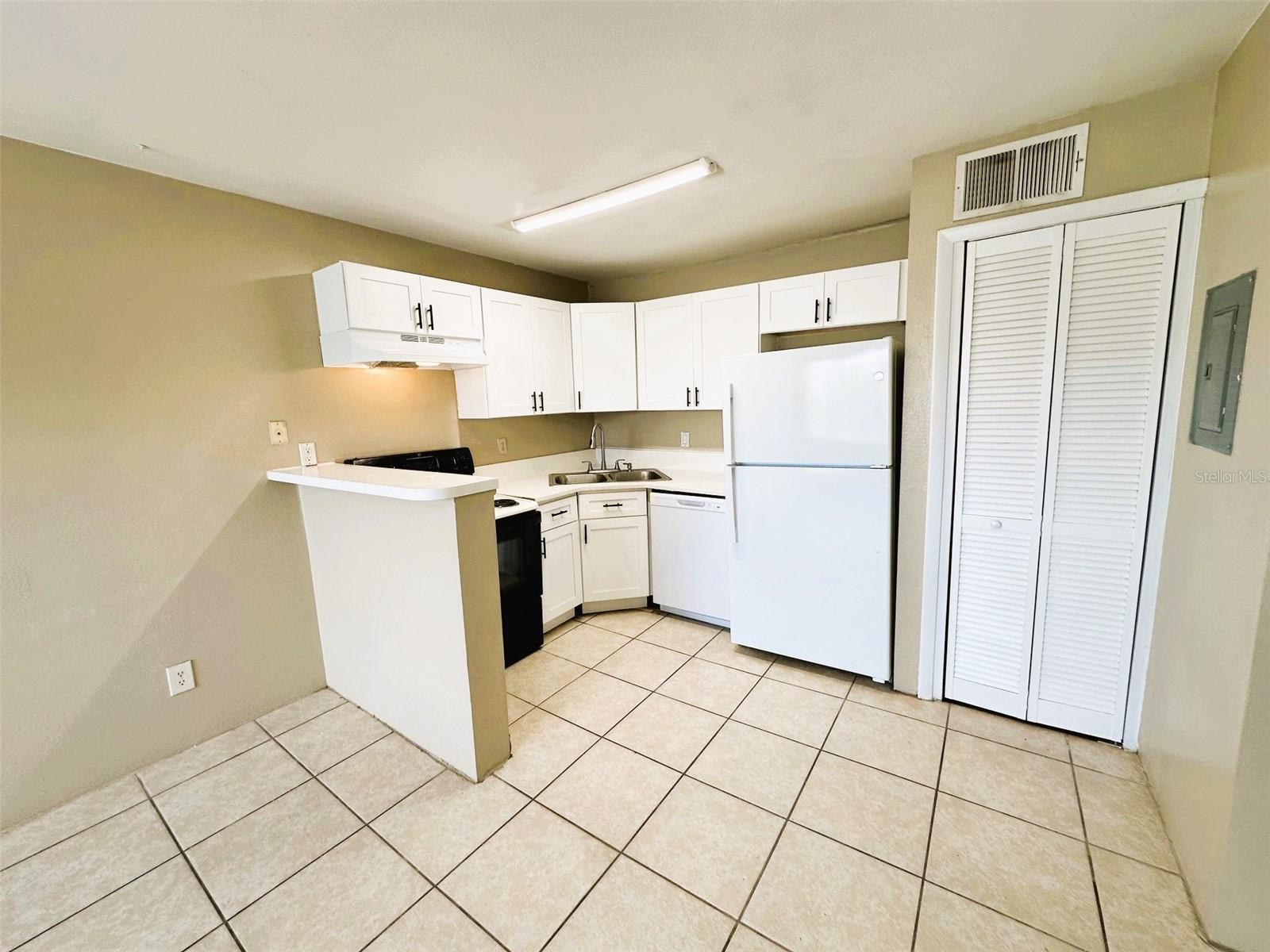 4760 WALDEN CIR #5-31, ORLANDO, FL, 32811