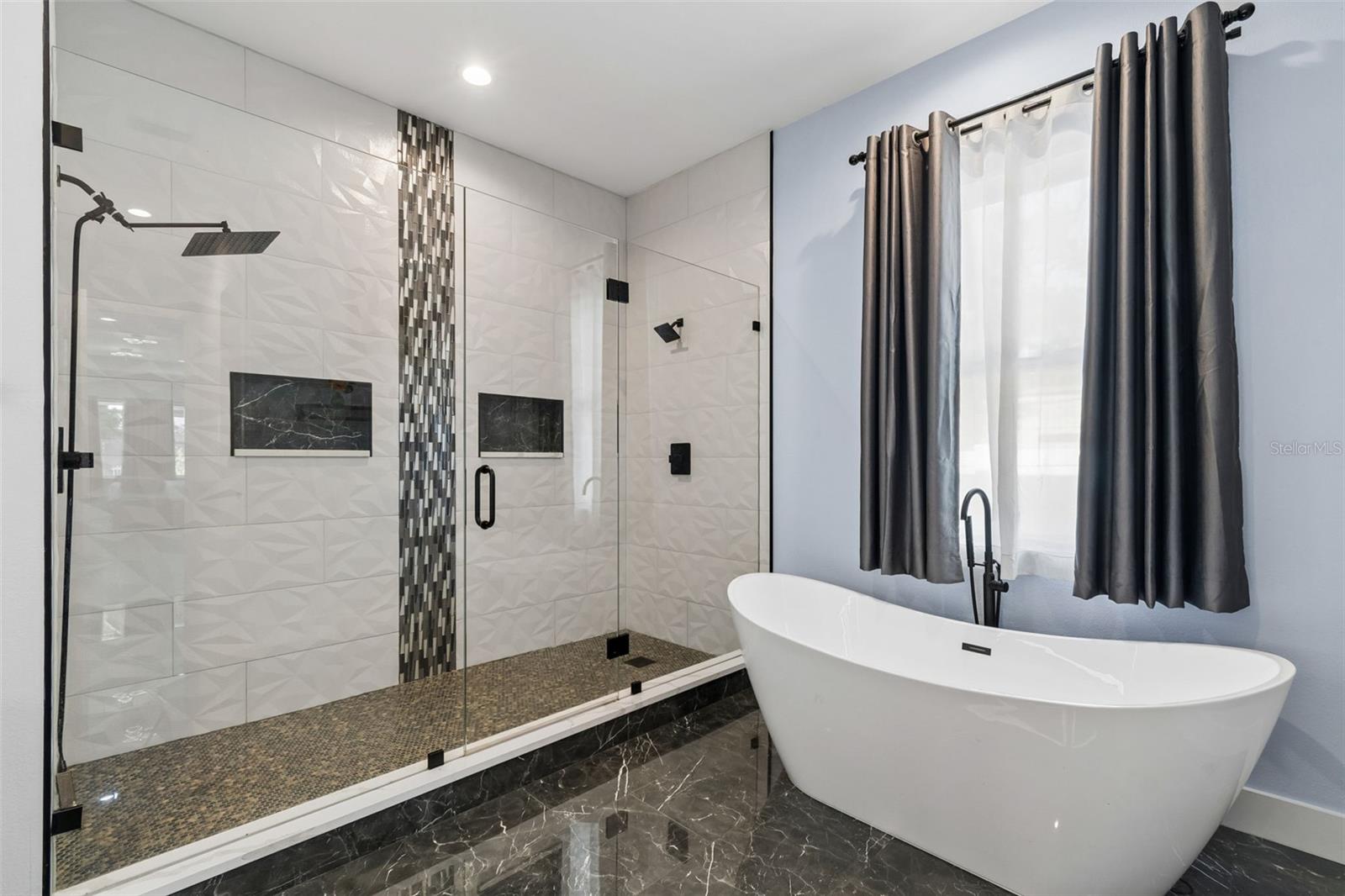 106 W 122ND AVE, TAMPA, FL, 33612