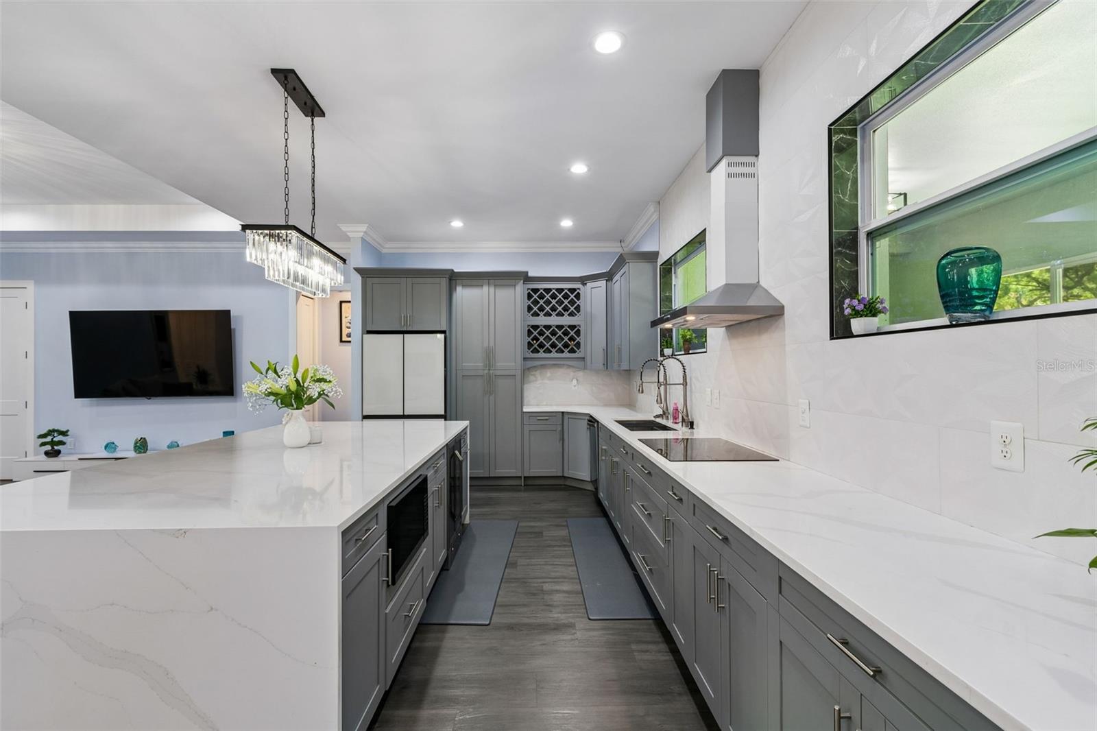 106 W 122ND AVE, TAMPA, FL, 33612