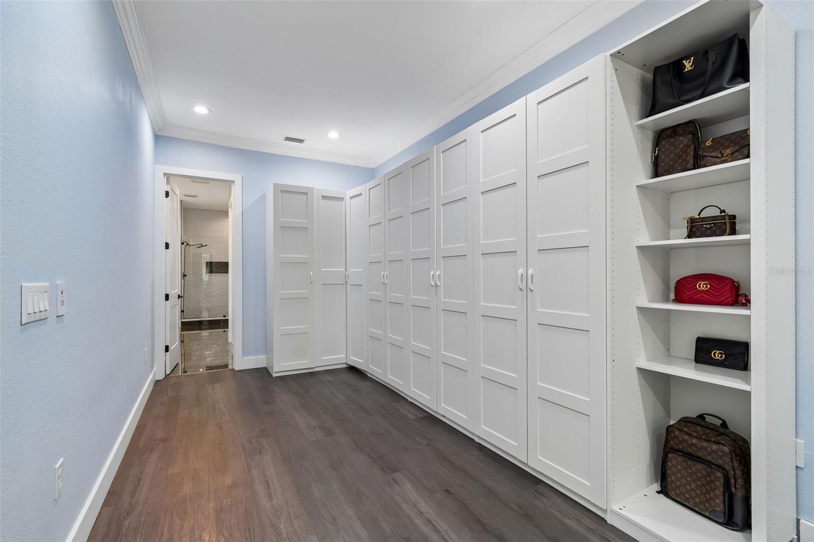 106 W 122ND AVE, TAMPA, FL, 33612