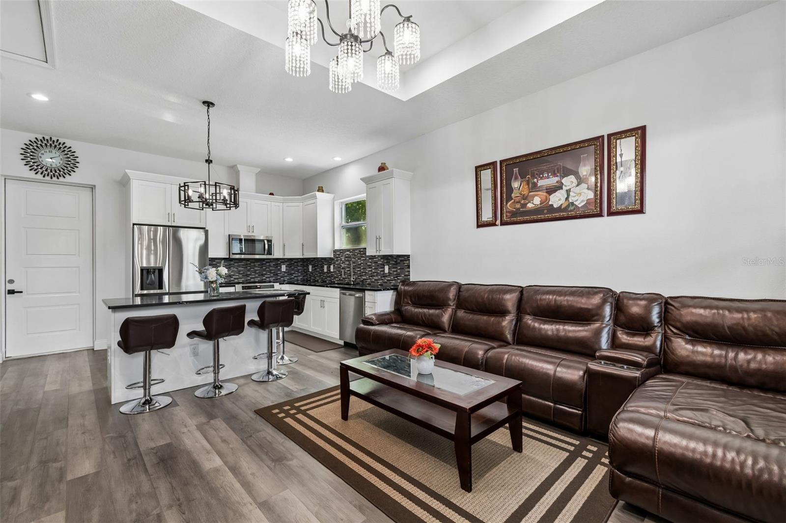 106 W 122ND AVE, TAMPA, FL, 33612