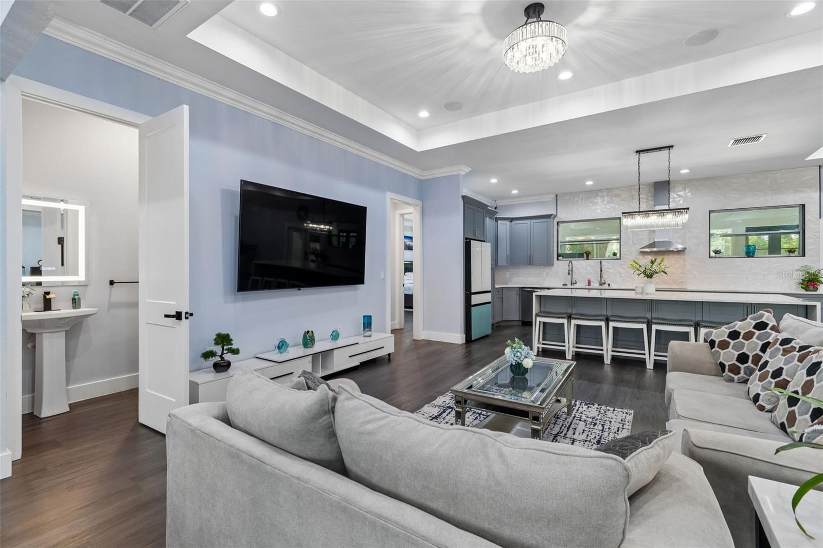 106 W 122ND AVE, TAMPA, FL, 33612