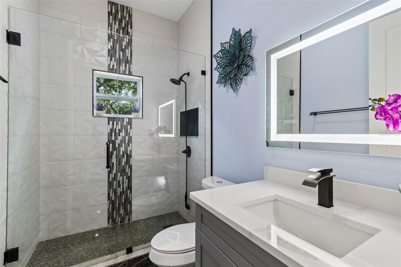 106 W 122ND AVE, TAMPA, FL, 33612