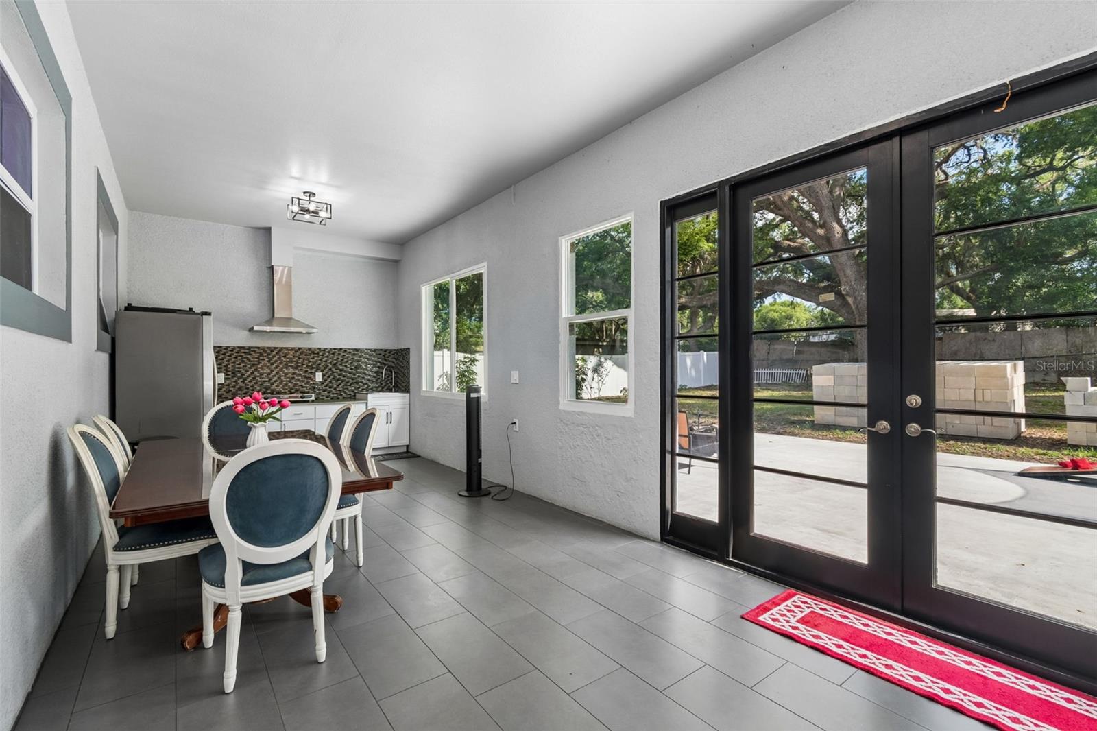 106 W 122ND AVE, TAMPA, FL, 33612