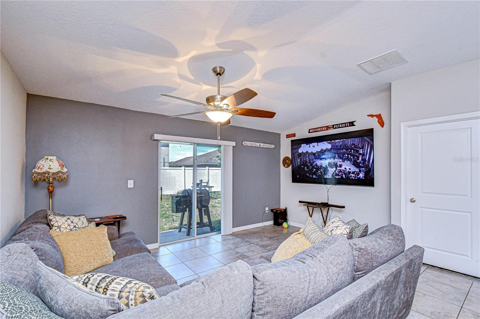 6823 HAZELNUT SPICE DR, SUN CITY CENTER, FL, 33573