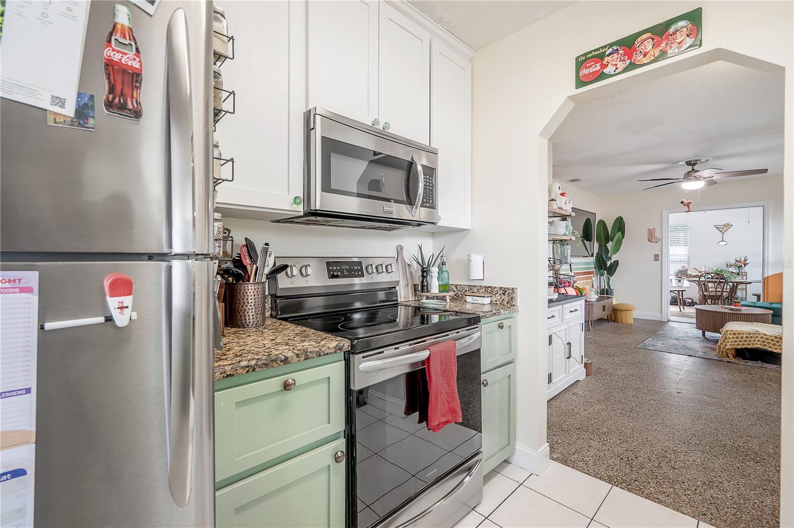 2119 W HENRY AVE, TAMPA, FL, 33603