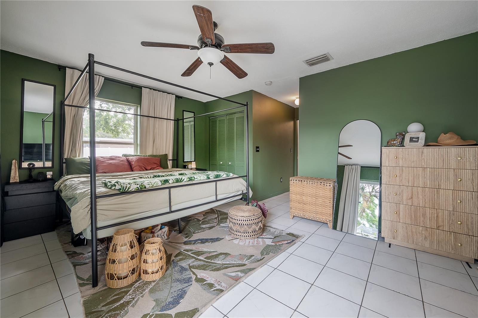 2119 W HENRY AVE, TAMPA, FL, 33603