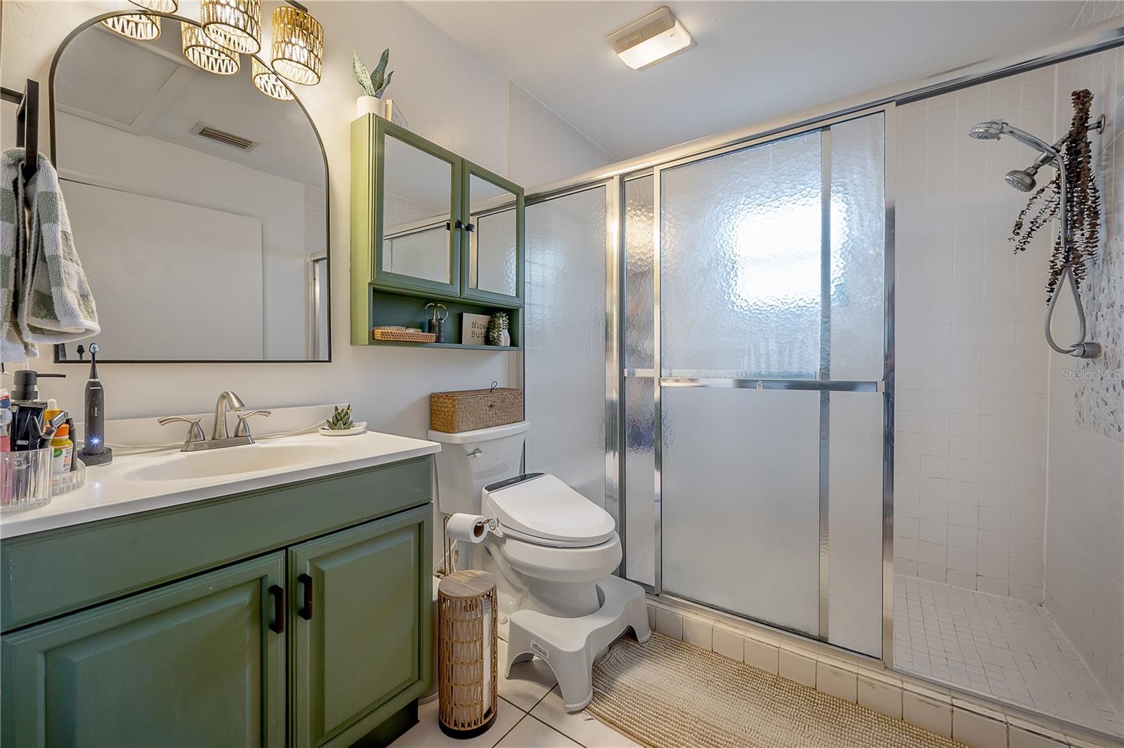 2119 W HENRY AVE, TAMPA, FL, 33603