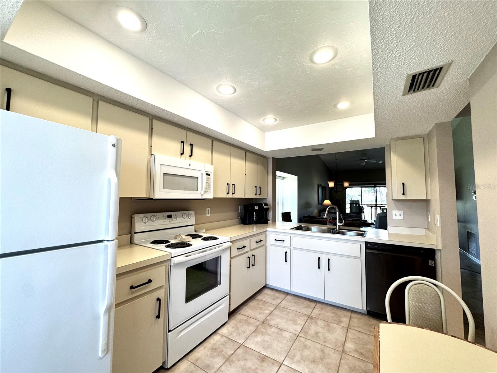 4644 WEYBRIDGE #10, SARASOTA, FL, 34235