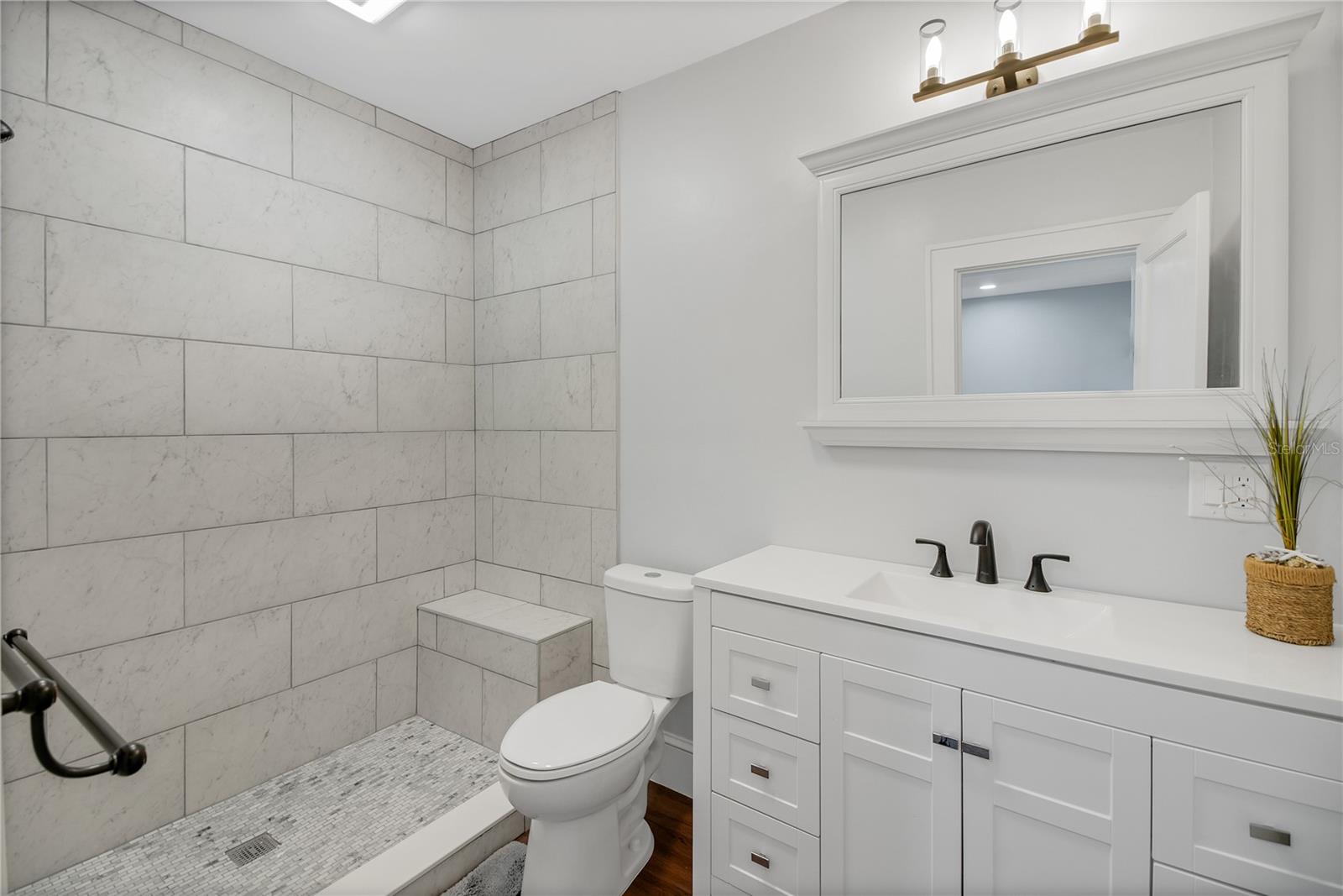 30437 ORANGE DR, LEESBURG, FL, 34748