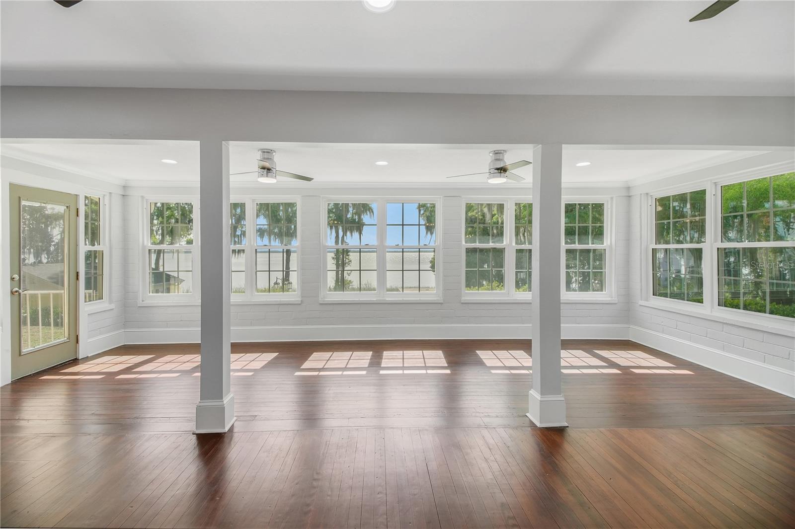 30437 ORANGE DR, LEESBURG, FL, 34748