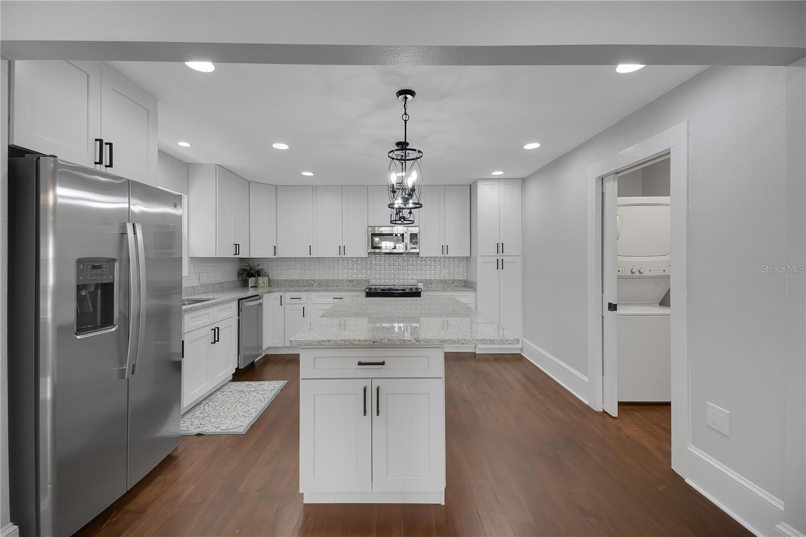 30437 ORANGE DR, LEESBURG, FL, 34748