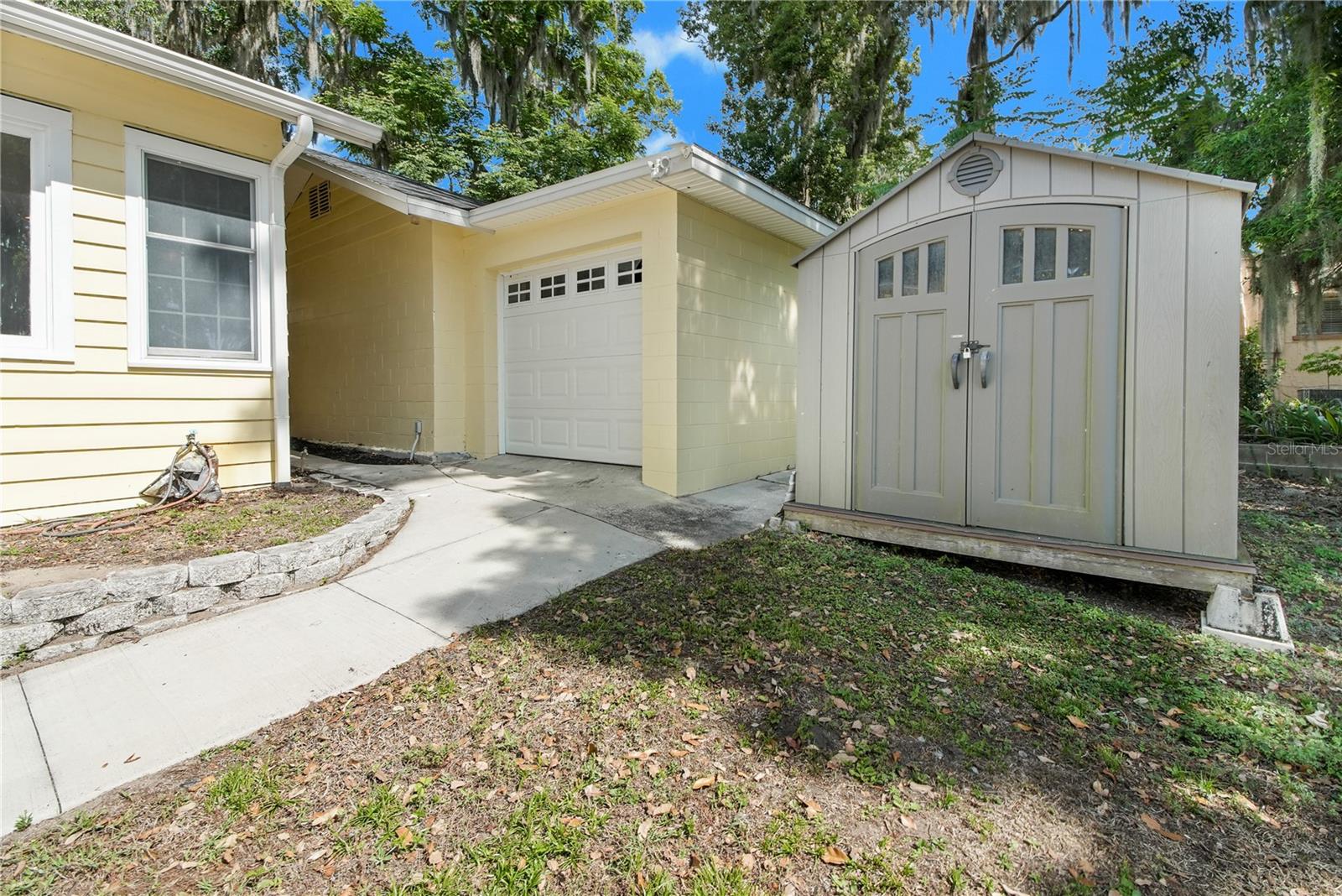 30437 ORANGE DR, LEESBURG, FL, 34748