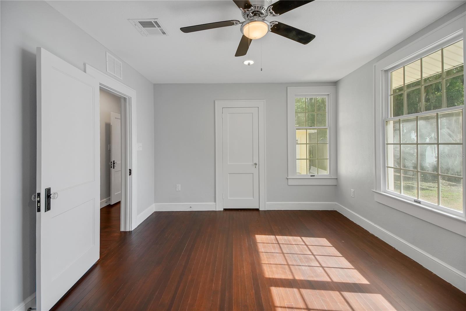 30437 ORANGE DR, LEESBURG, FL, 34748