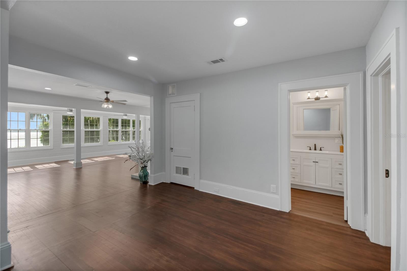 30437 ORANGE DR, LEESBURG, FL, 34748