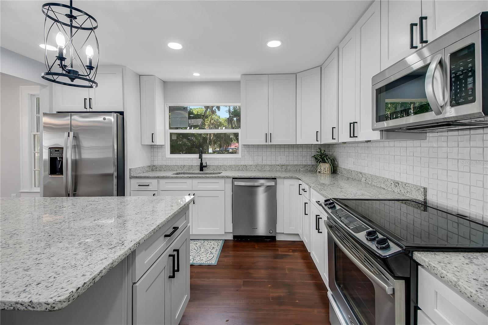 30437 ORANGE DR, LEESBURG, FL, 34748