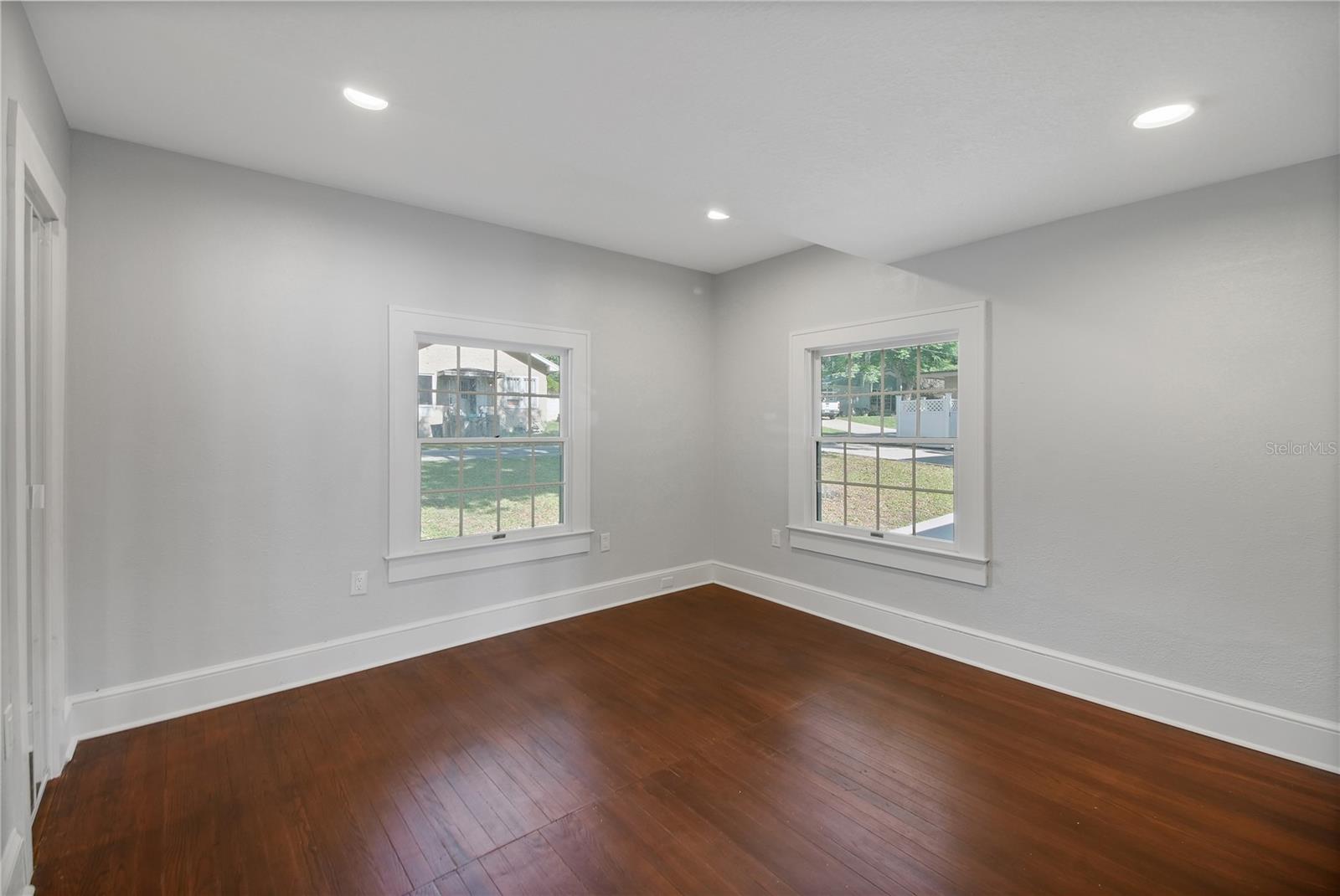 30437 ORANGE DR, LEESBURG, FL, 34748