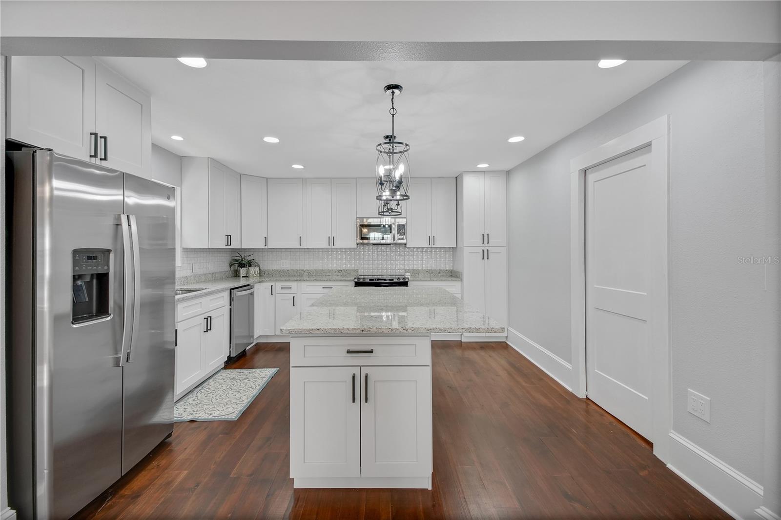 30437 ORANGE DR, LEESBURG, FL, 34748