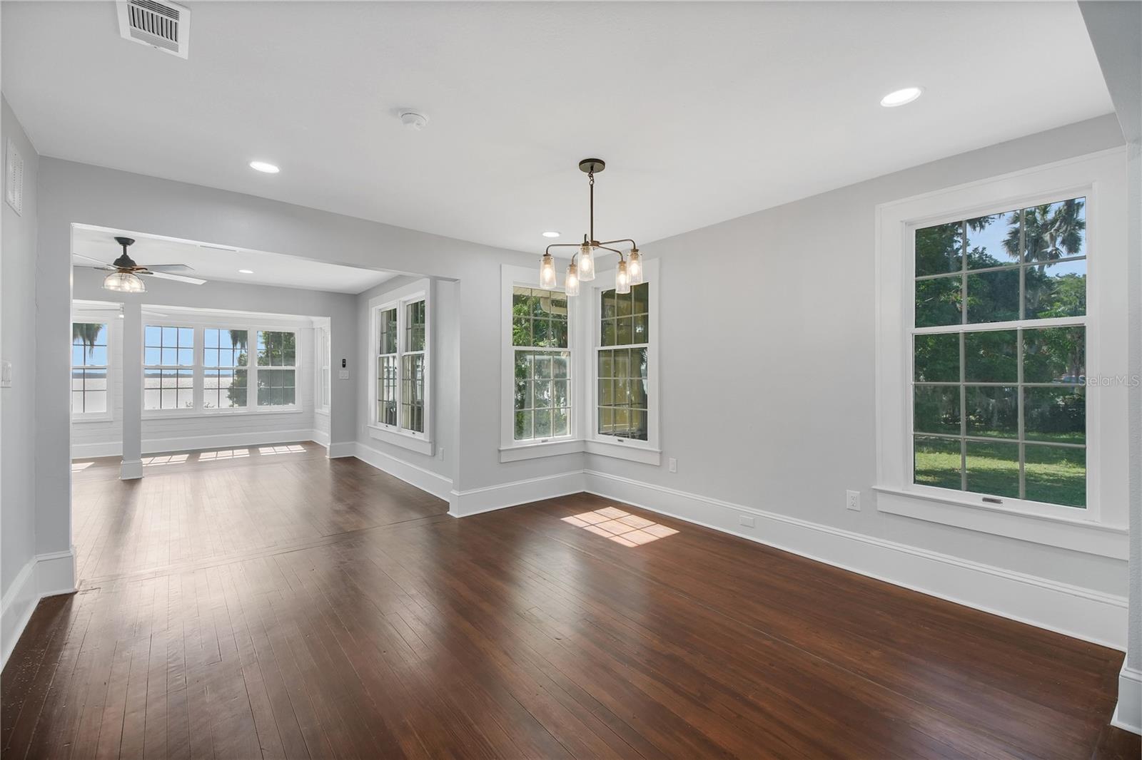 30437 ORANGE DR, LEESBURG, FL, 34748