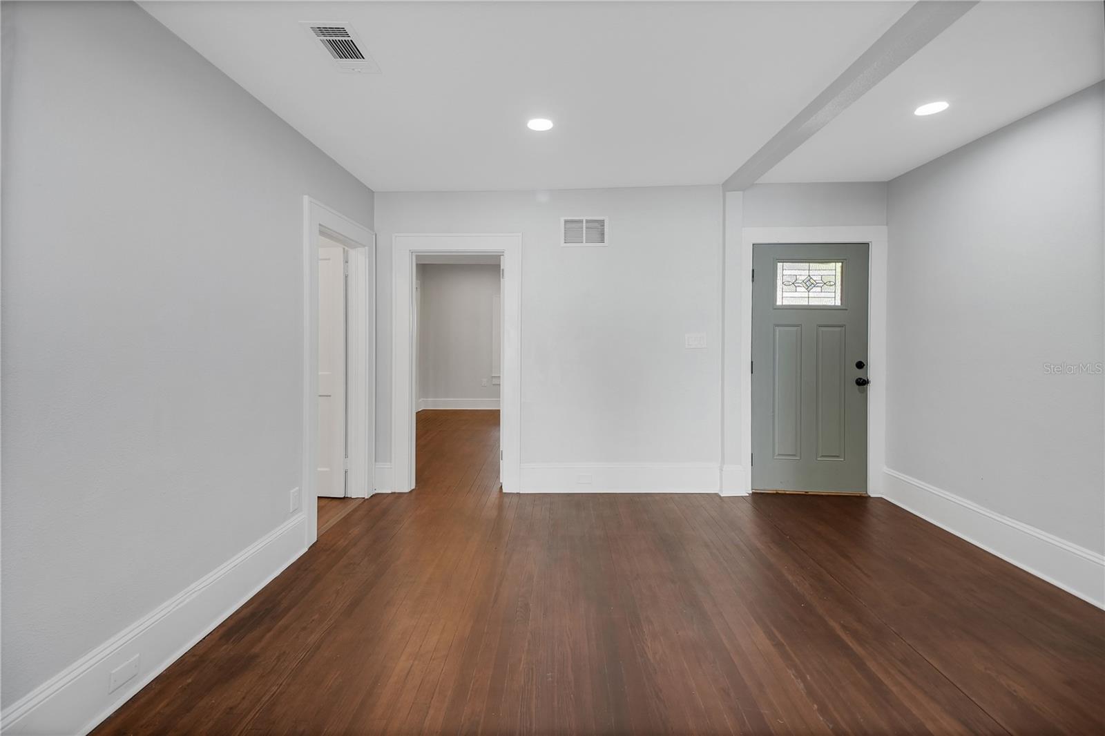 30437 ORANGE DR, LEESBURG, FL, 34748