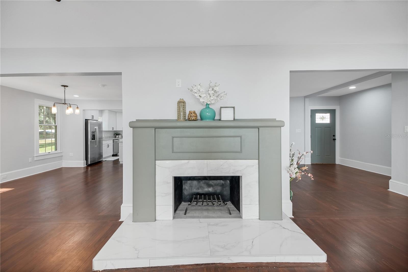 30437 ORANGE DR, LEESBURG, FL, 34748