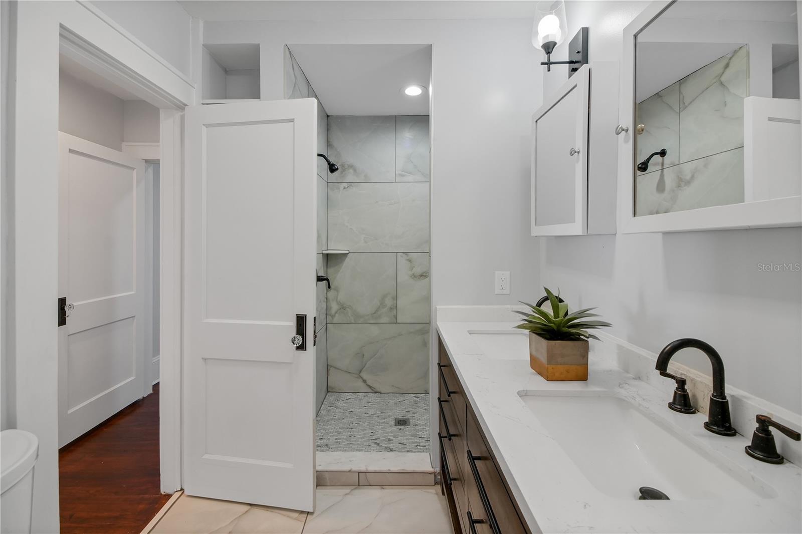 30437 ORANGE DR, LEESBURG, FL, 34748