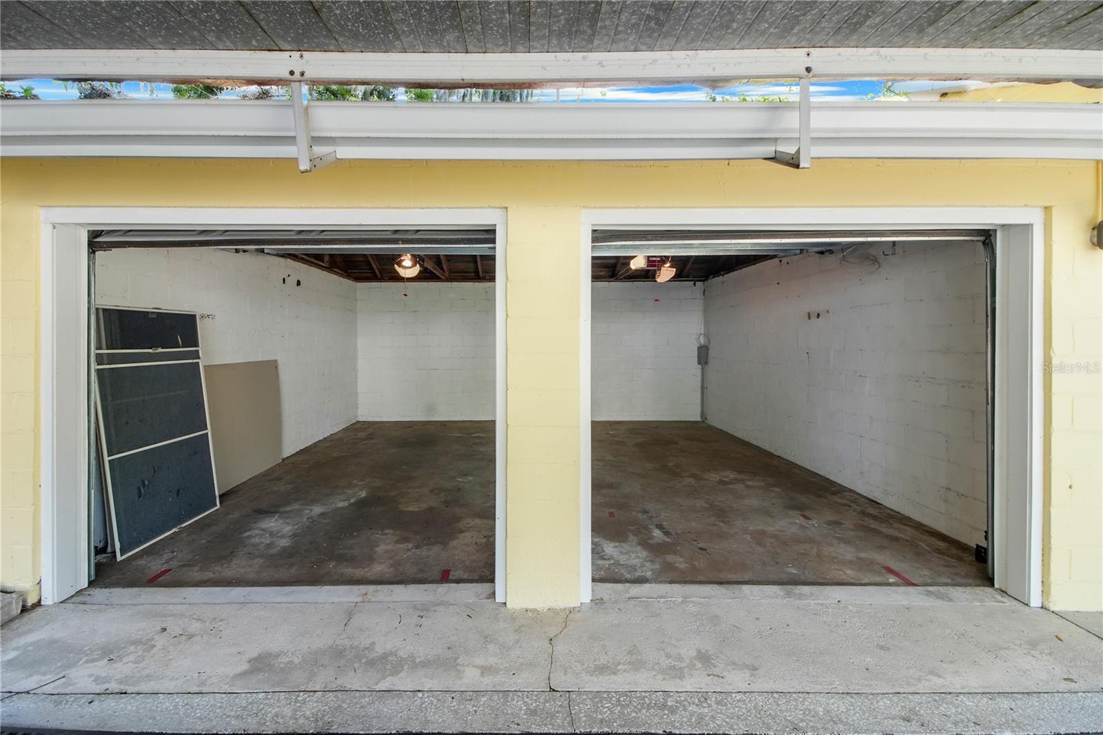 30437 ORANGE DR, LEESBURG, FL, 34748